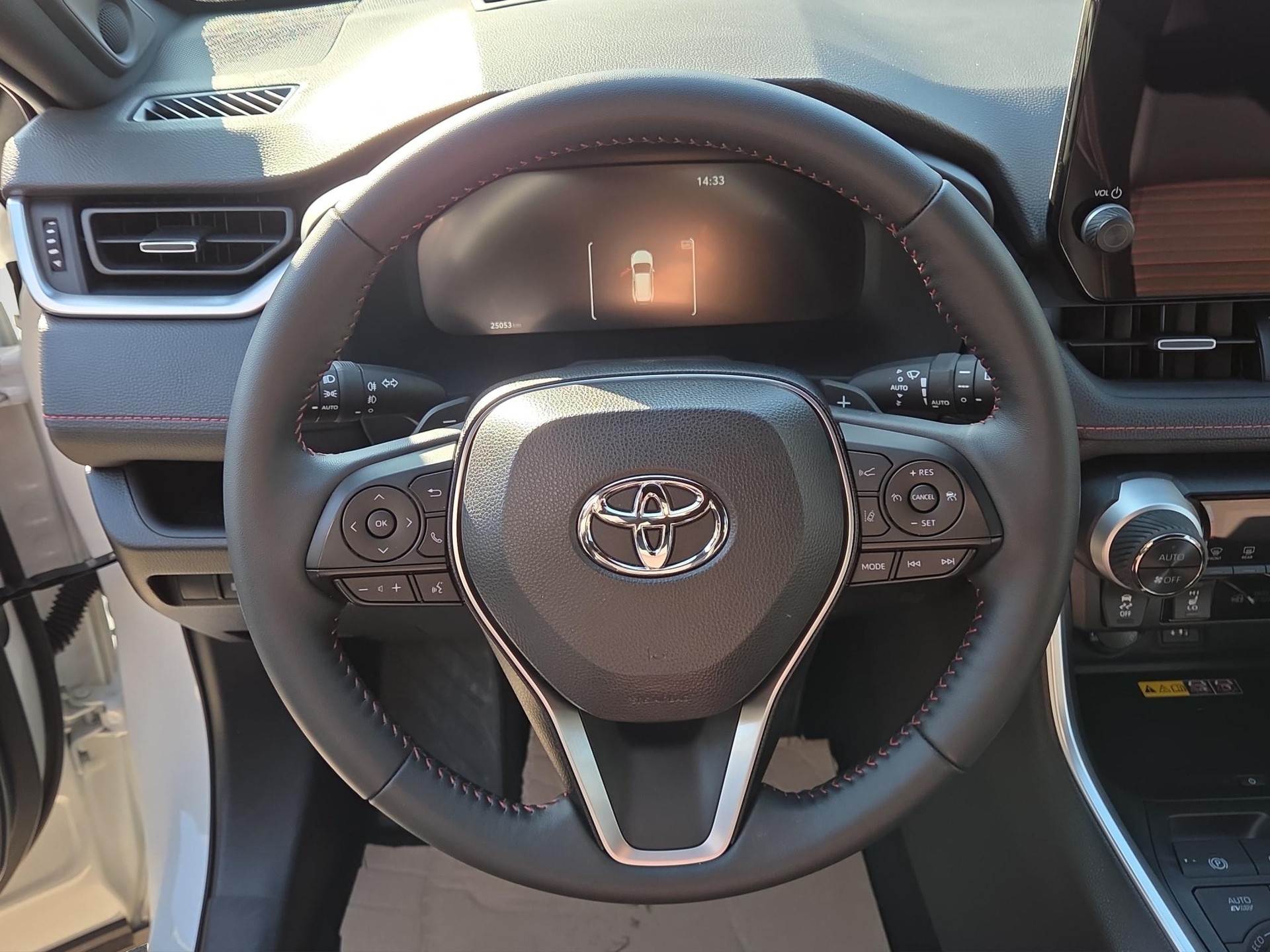 TOYOTA RAV4 2.5 Plug-In-Hybrid Premium-image-9