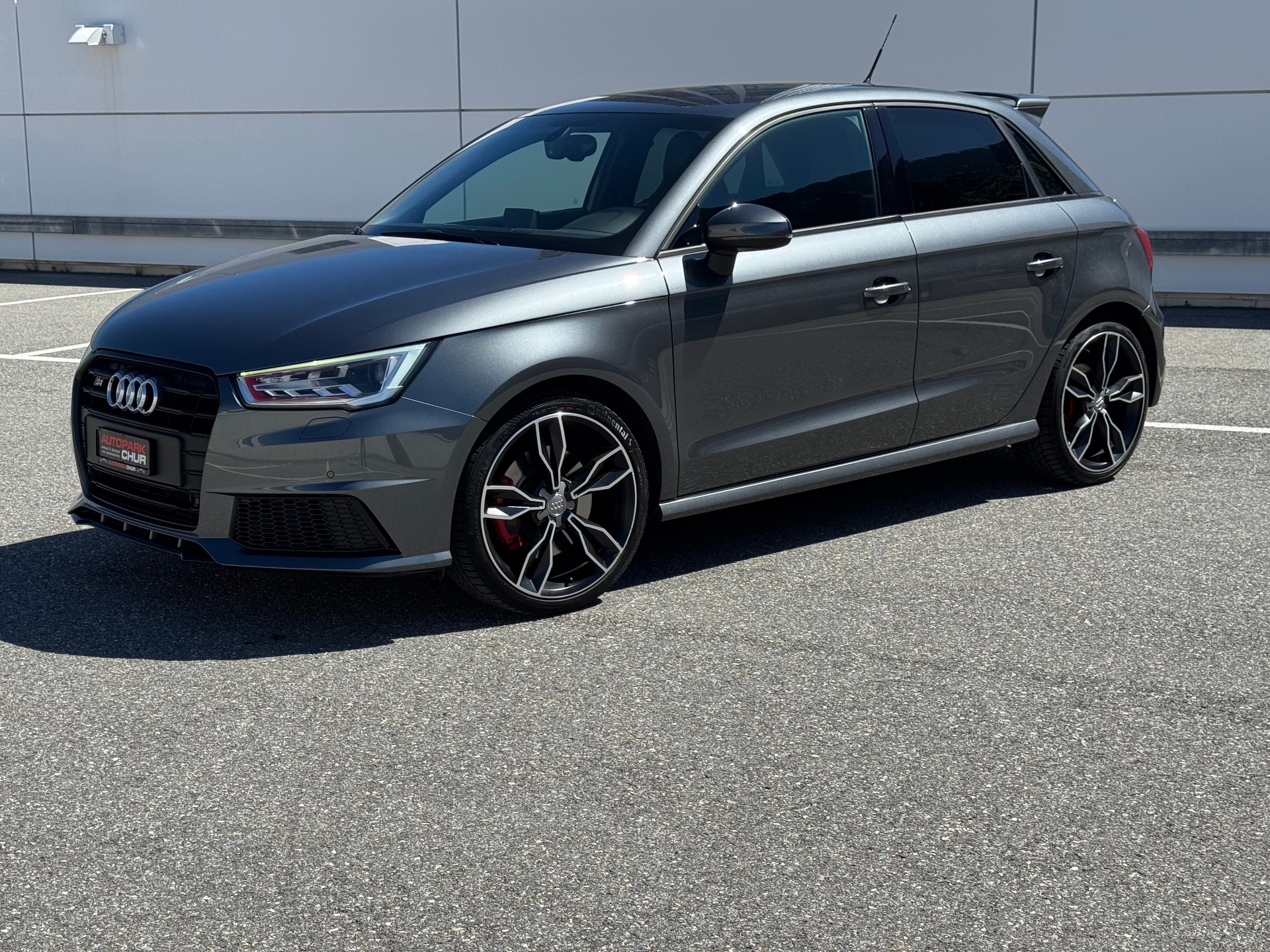 AUDI S1 Sportback 2.0 TFSI Sport quattro-image-1
