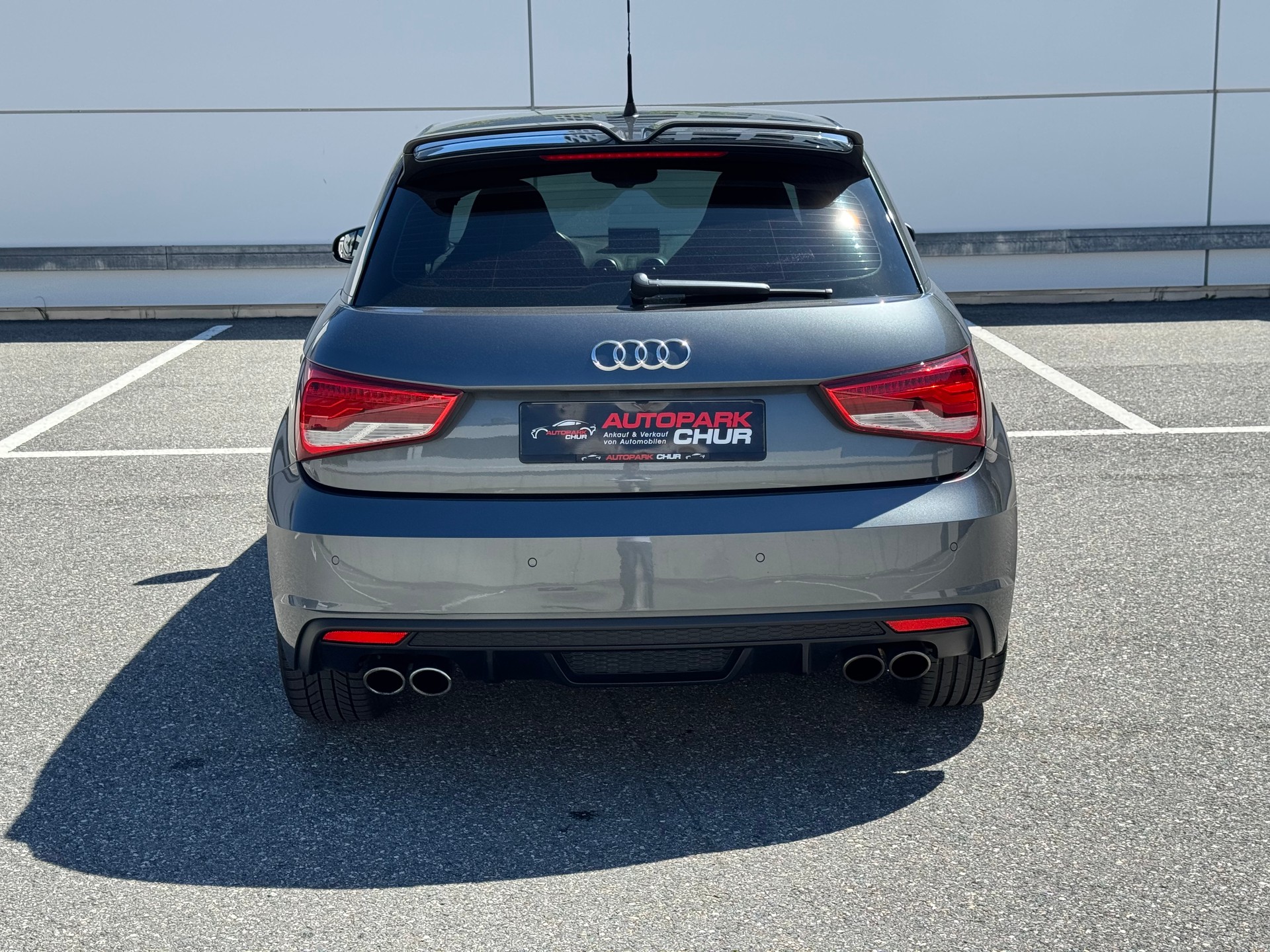 AUDI S1 Sportback 2.0 TFSI Sport quattro-image-3