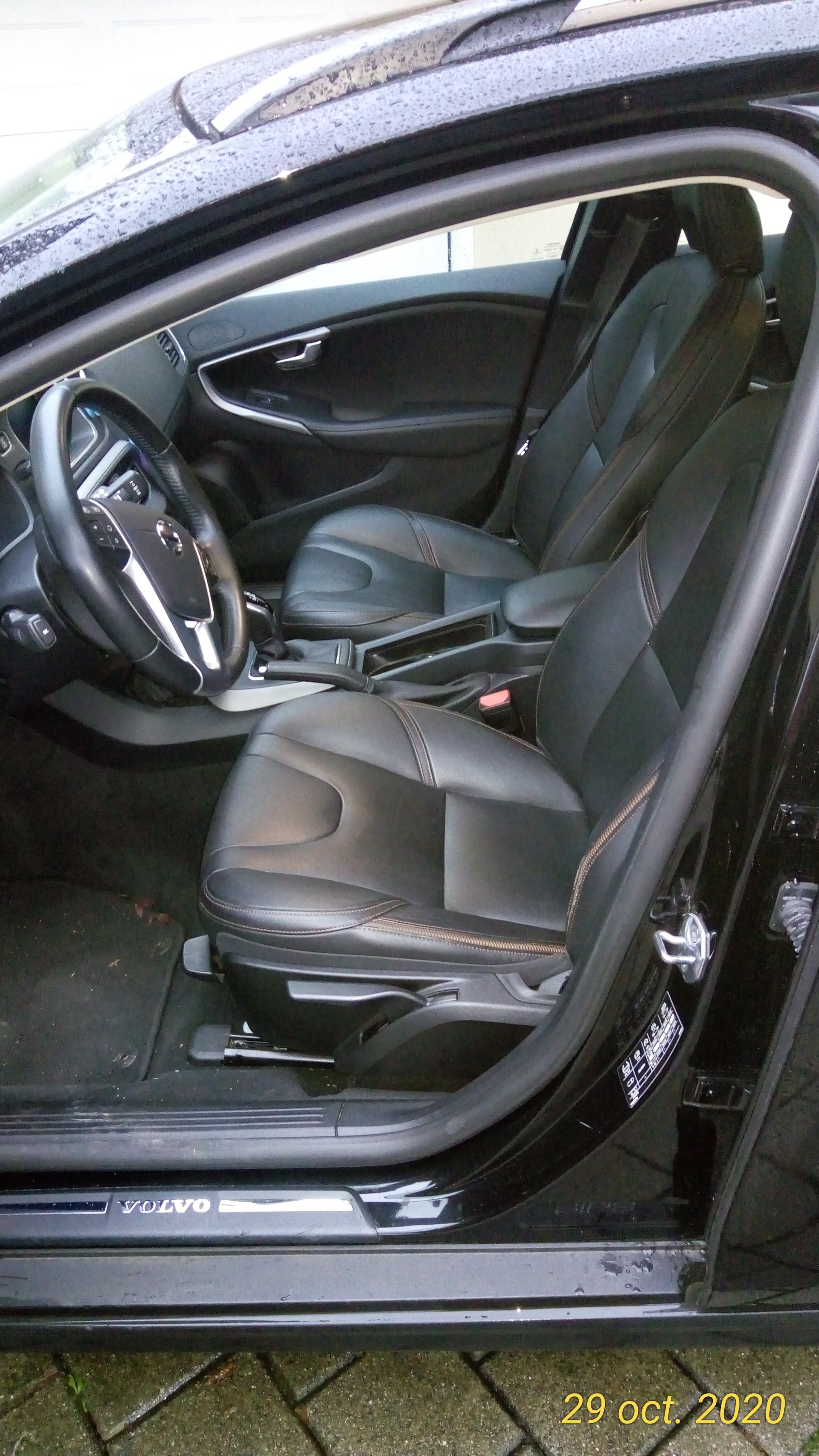 VOLVO 2.0 T4 Momentum AWD S/S-image-4