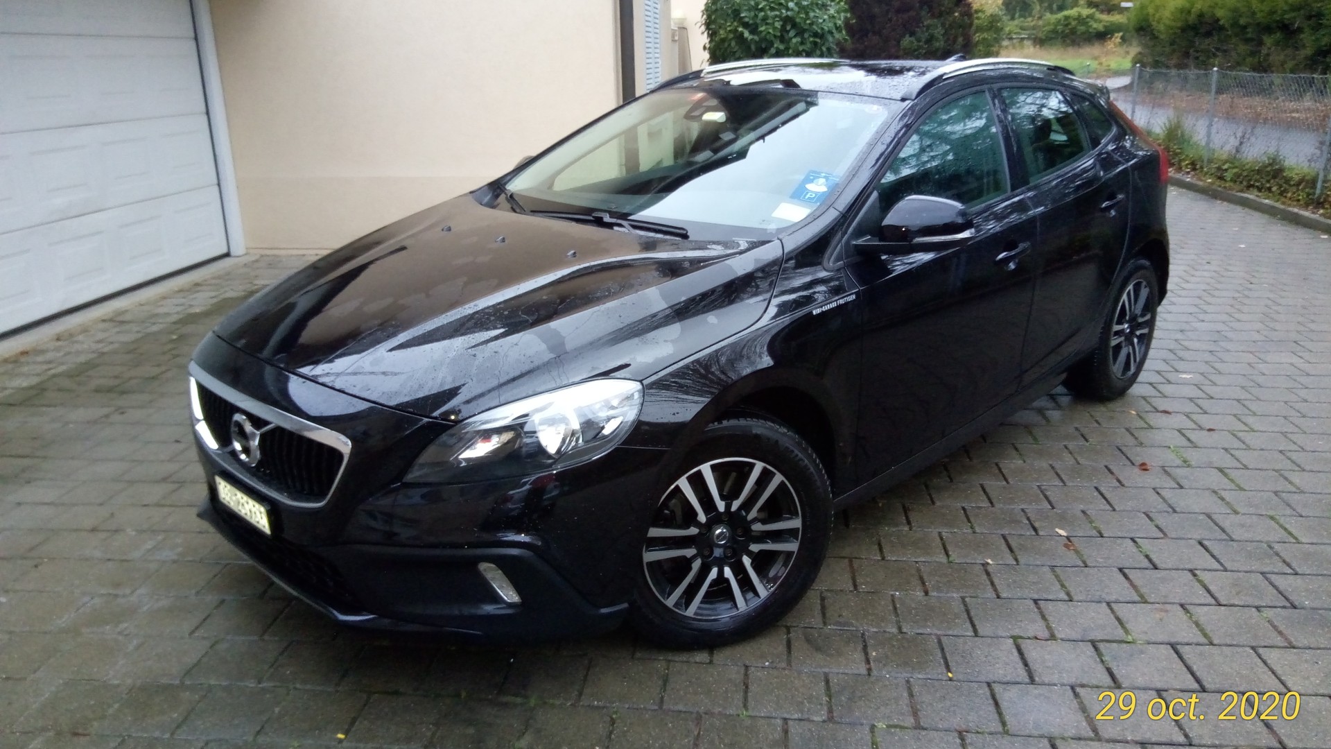 VOLVO 2.0 T4 Momentum AWD S/S-image-1
