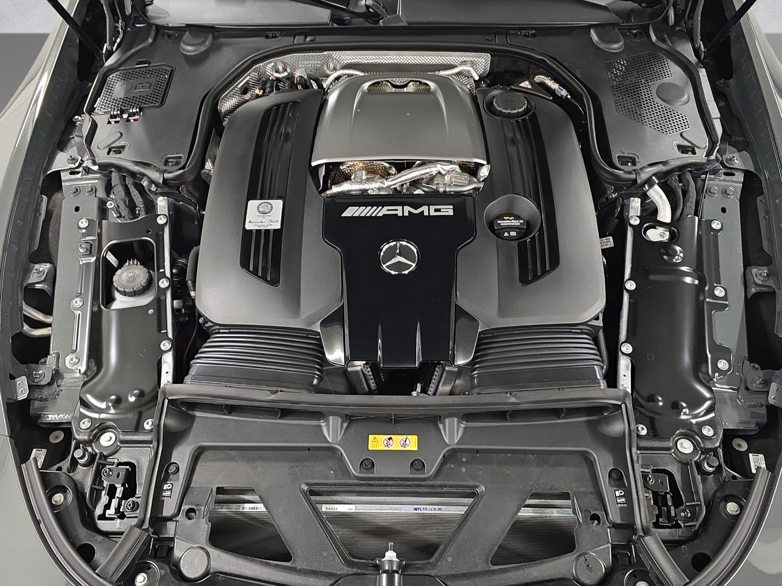 MERCEDES-BENZ AMG GT 63 Pro Executive Edition 4Matic+-image-9