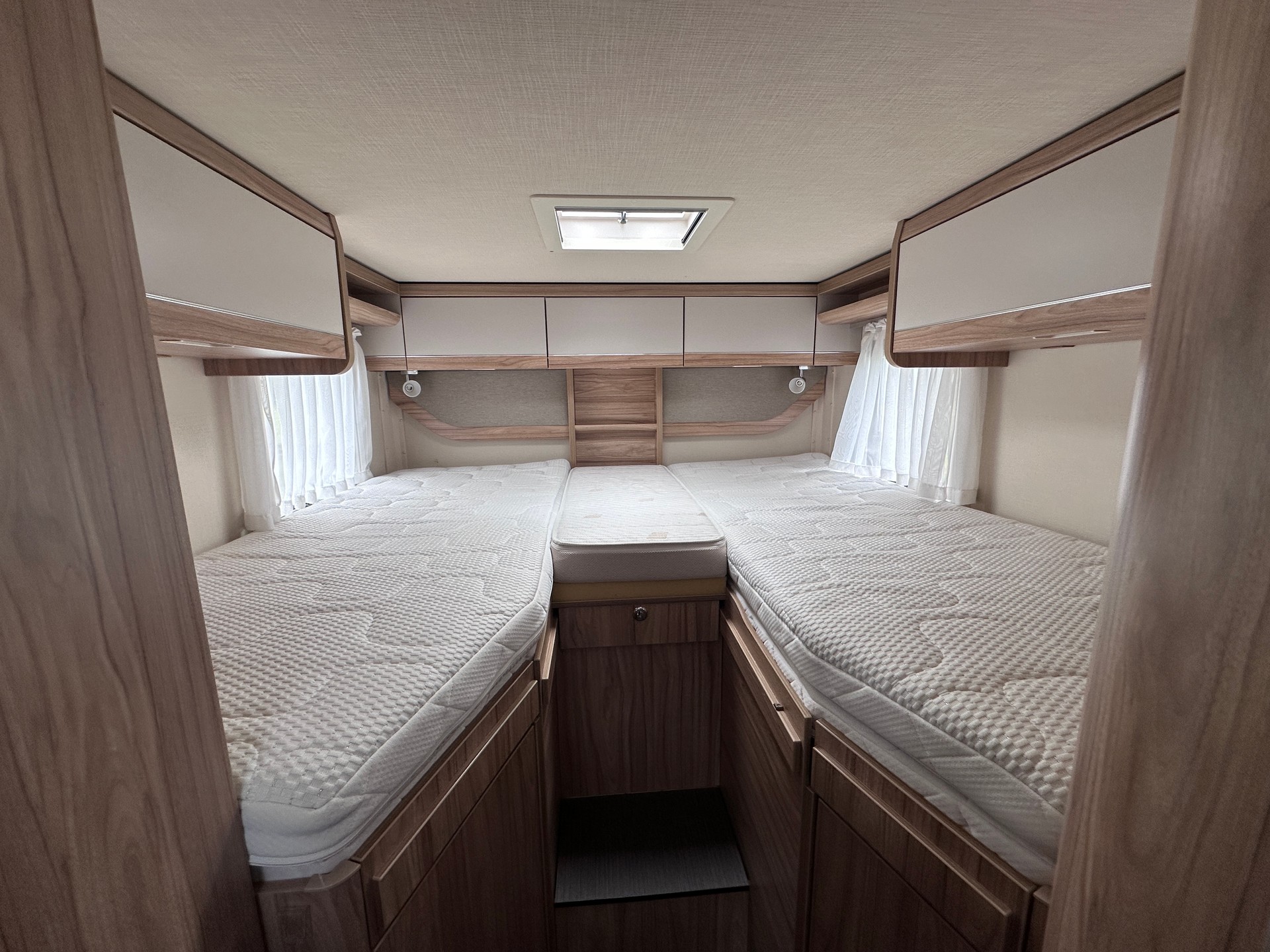 HYMER Exsis - i 588-image-13