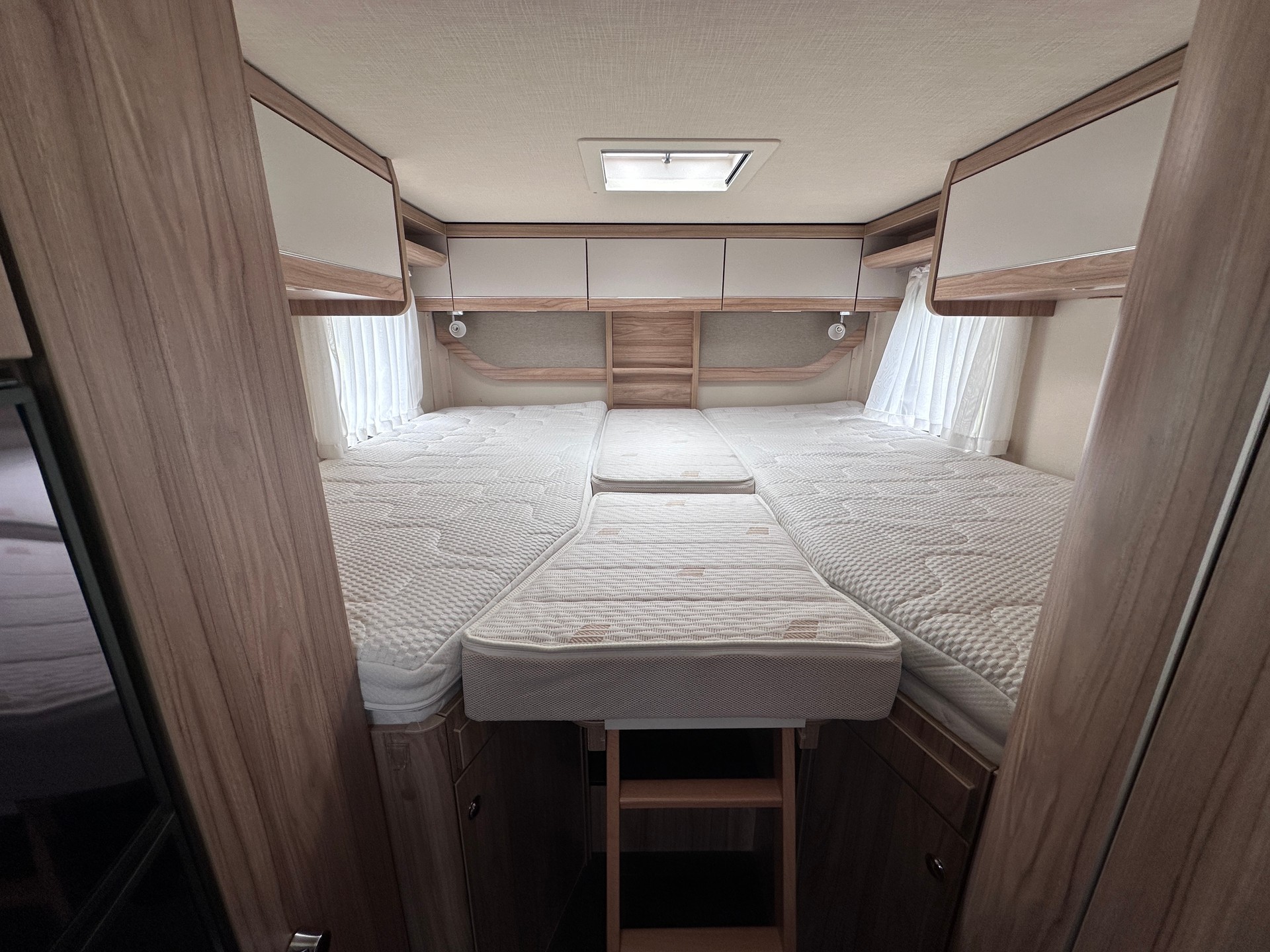 HYMER Exsis - i 588-image-14
