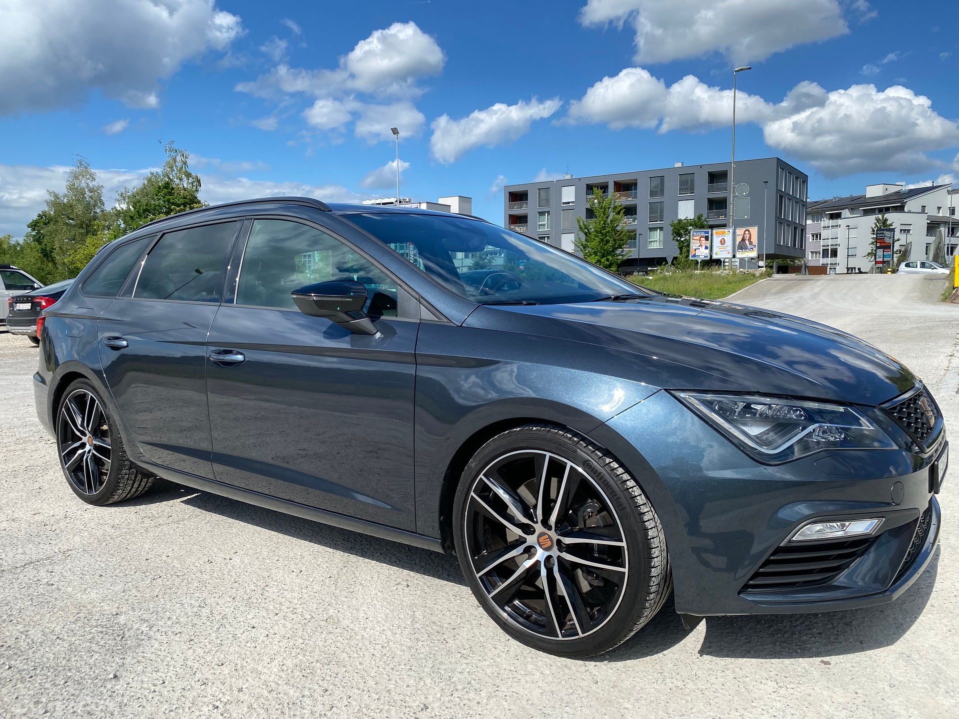 SEAT Leon ST 2.0 Eco TSI Swiss Cupra 4Drive DSG-image-5