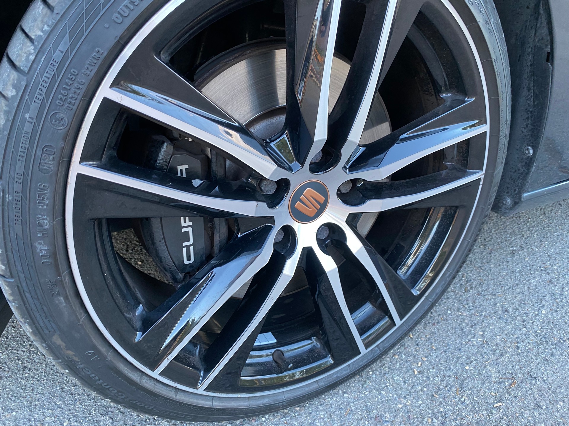 SEAT Leon ST 2.0 Eco TSI Swiss Cupra 4Drive DSG-image-13