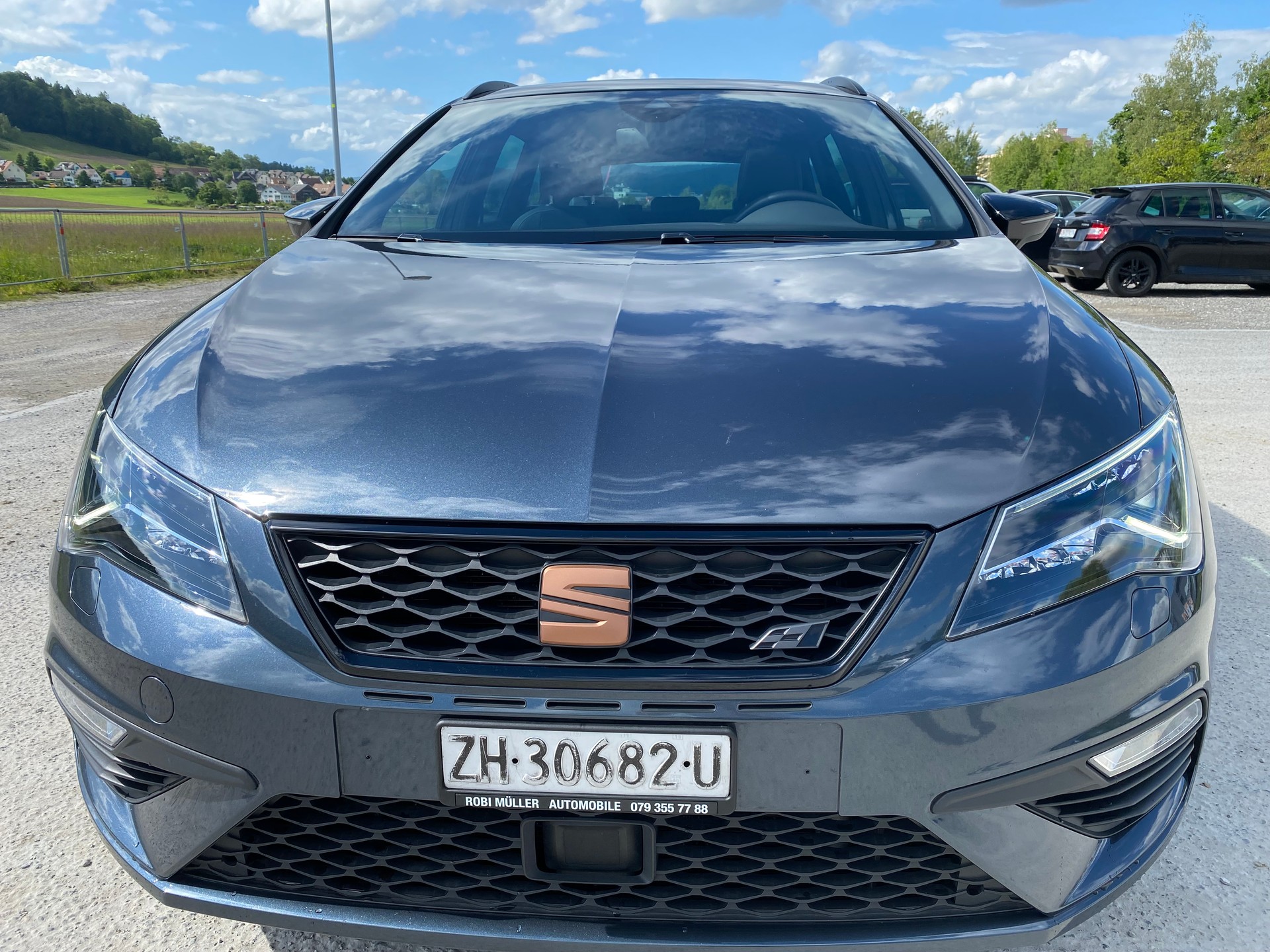 SEAT Leon ST 2.0 Eco TSI Swiss Cupra 4Drive DSG-image-2