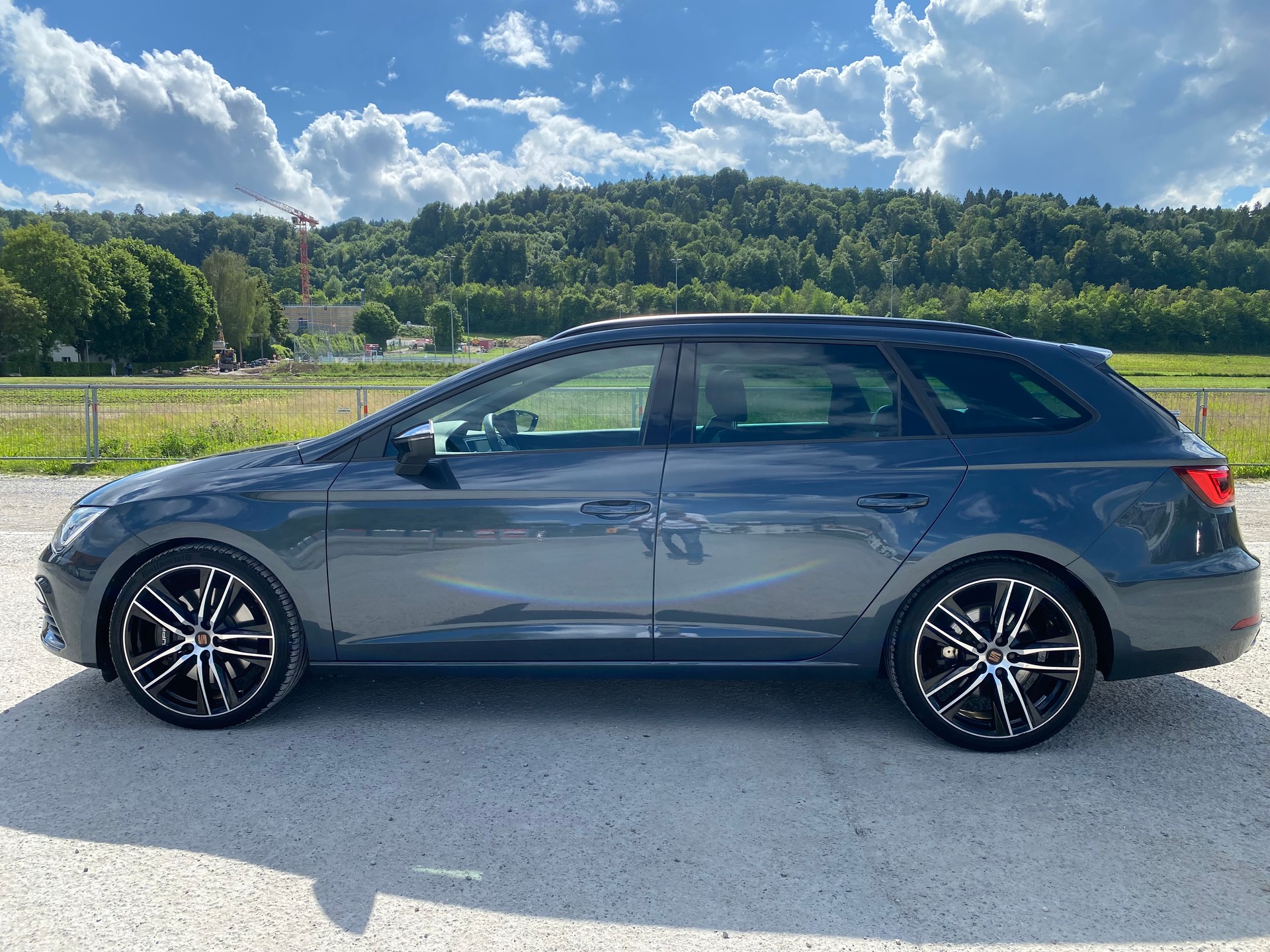 SEAT Leon ST 2.0 Eco TSI Swiss Cupra 4Drive DSG-image-4
