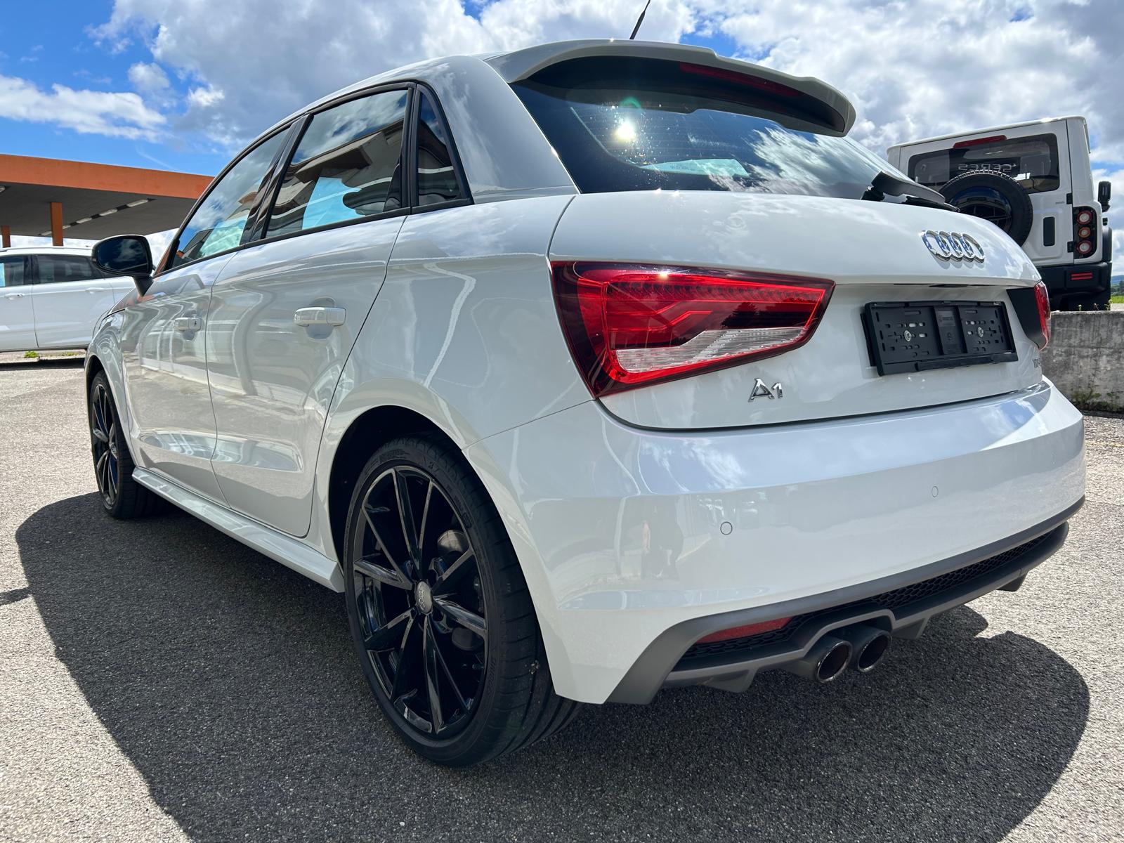 AUDI A1 Sportback 1.4 TFSI Sport S-tronic-image-4