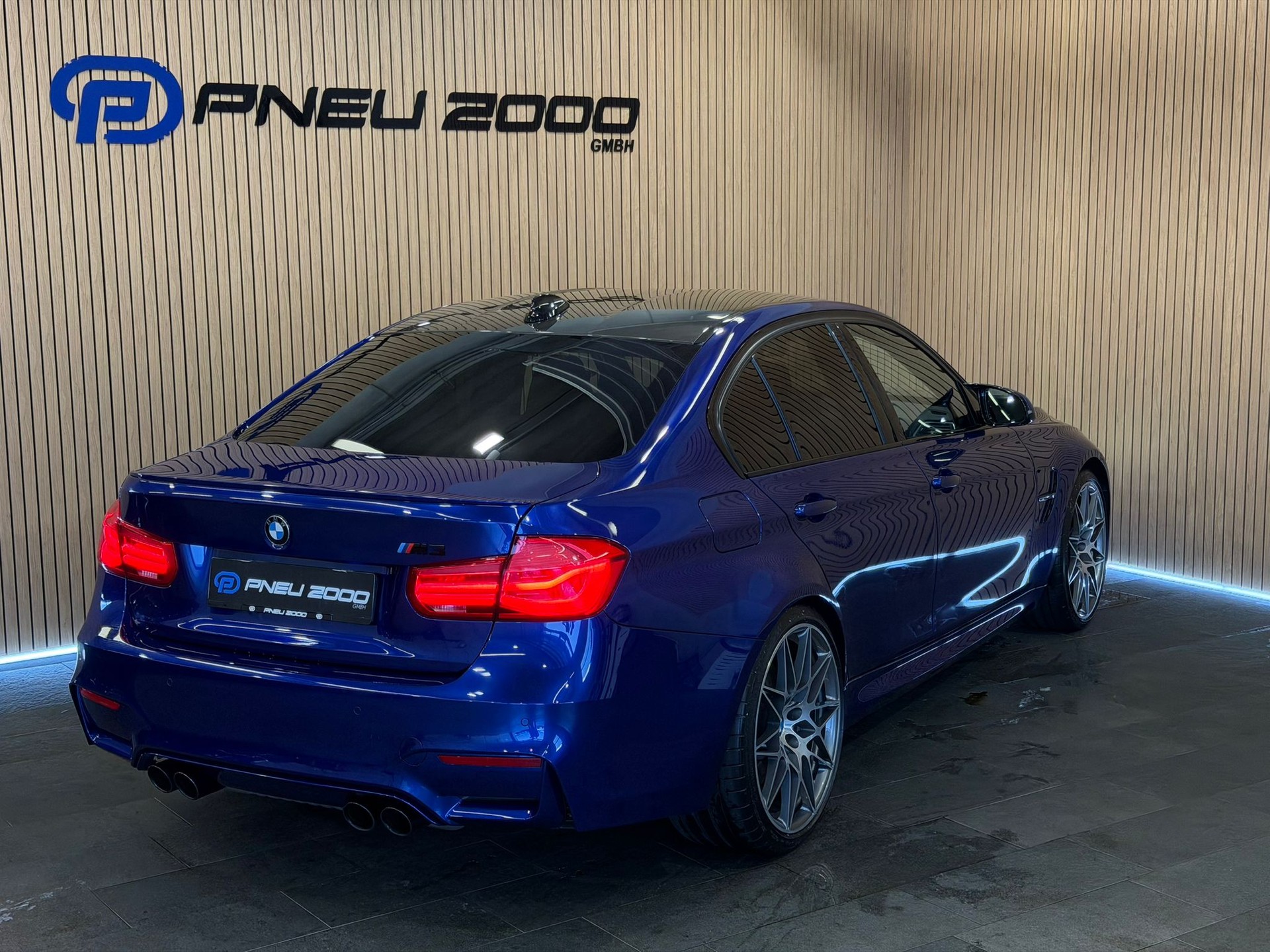 BMW M3 Competition Drivelogic *San Marino Blau*-image-3