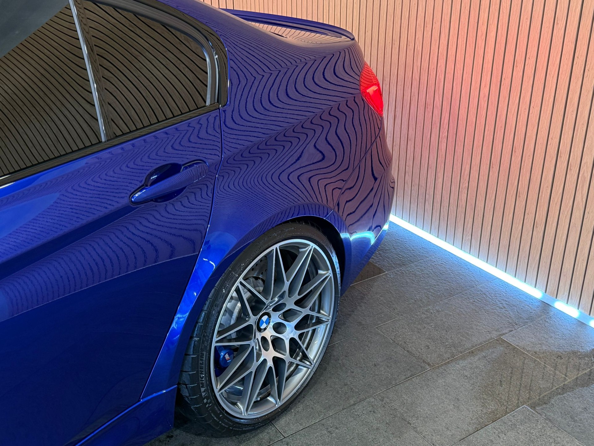 BMW M3 Competition Drivelogic *San Marino Blau*-image-9