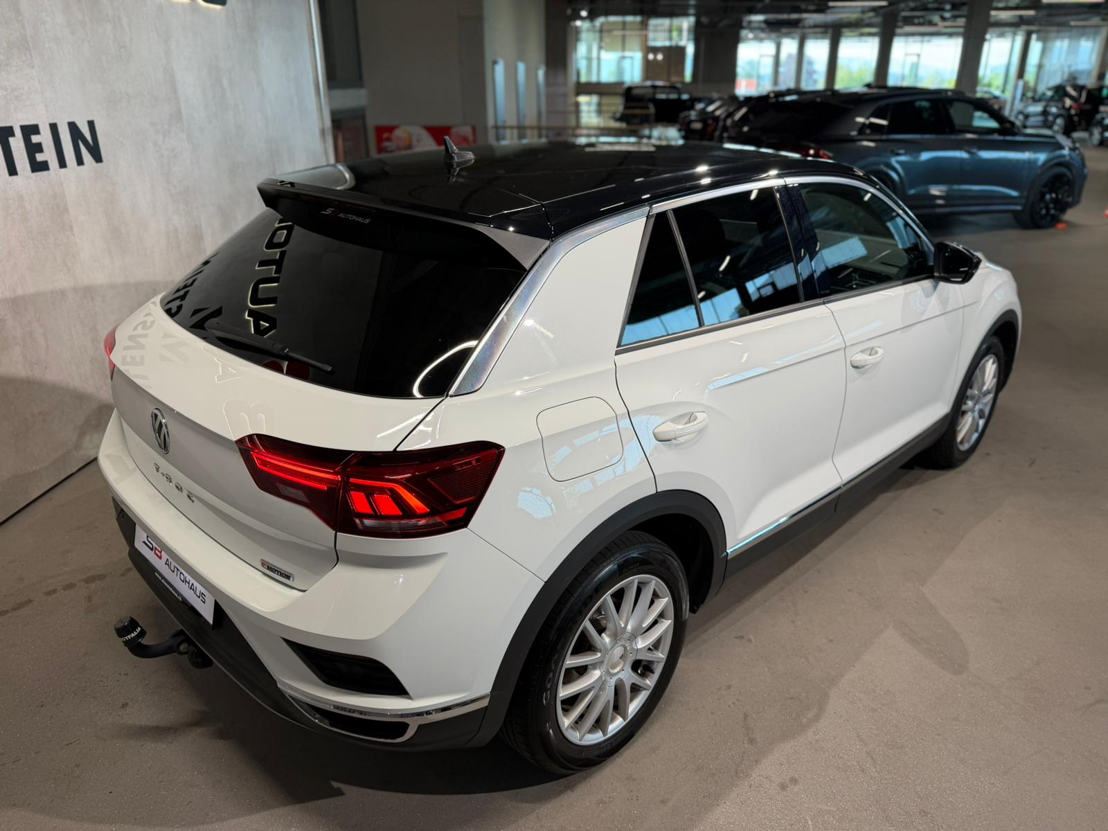 VW T-Roc 2.0 TSI Sport DSG 4Motion-image-14