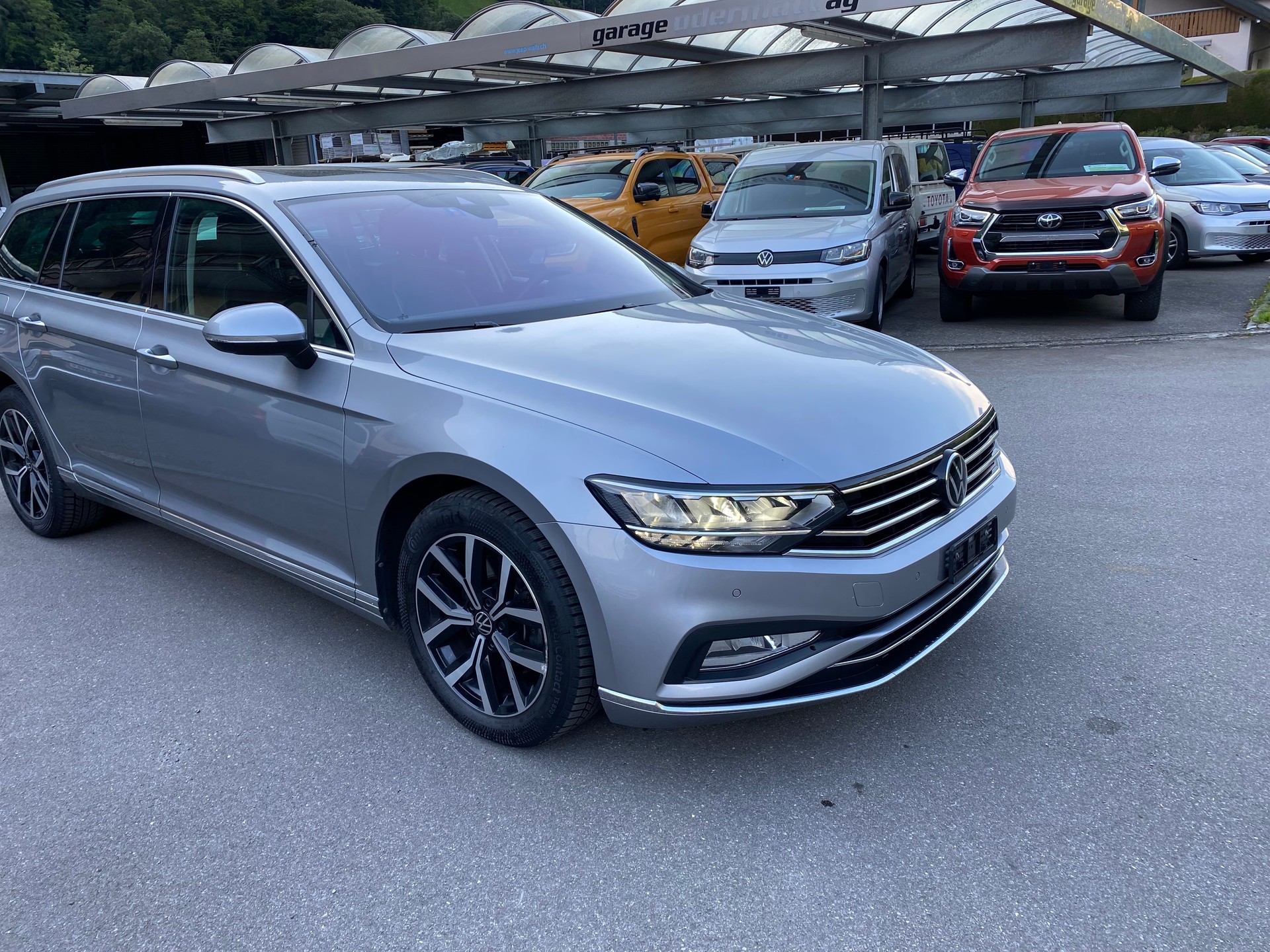 VW Passat 2.0 TDI BMT Elegance 4Motion DSG-image-13