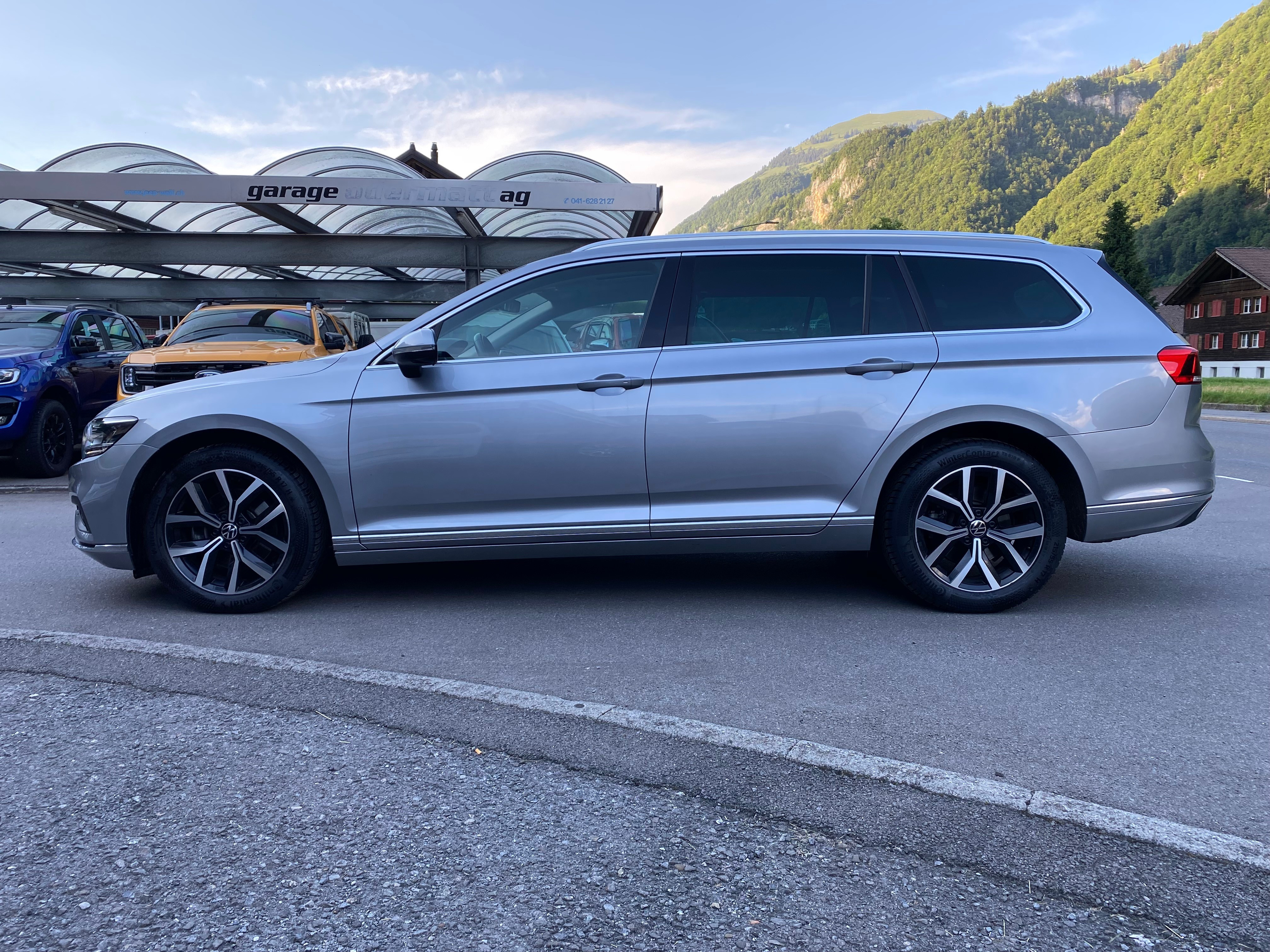 Car photo