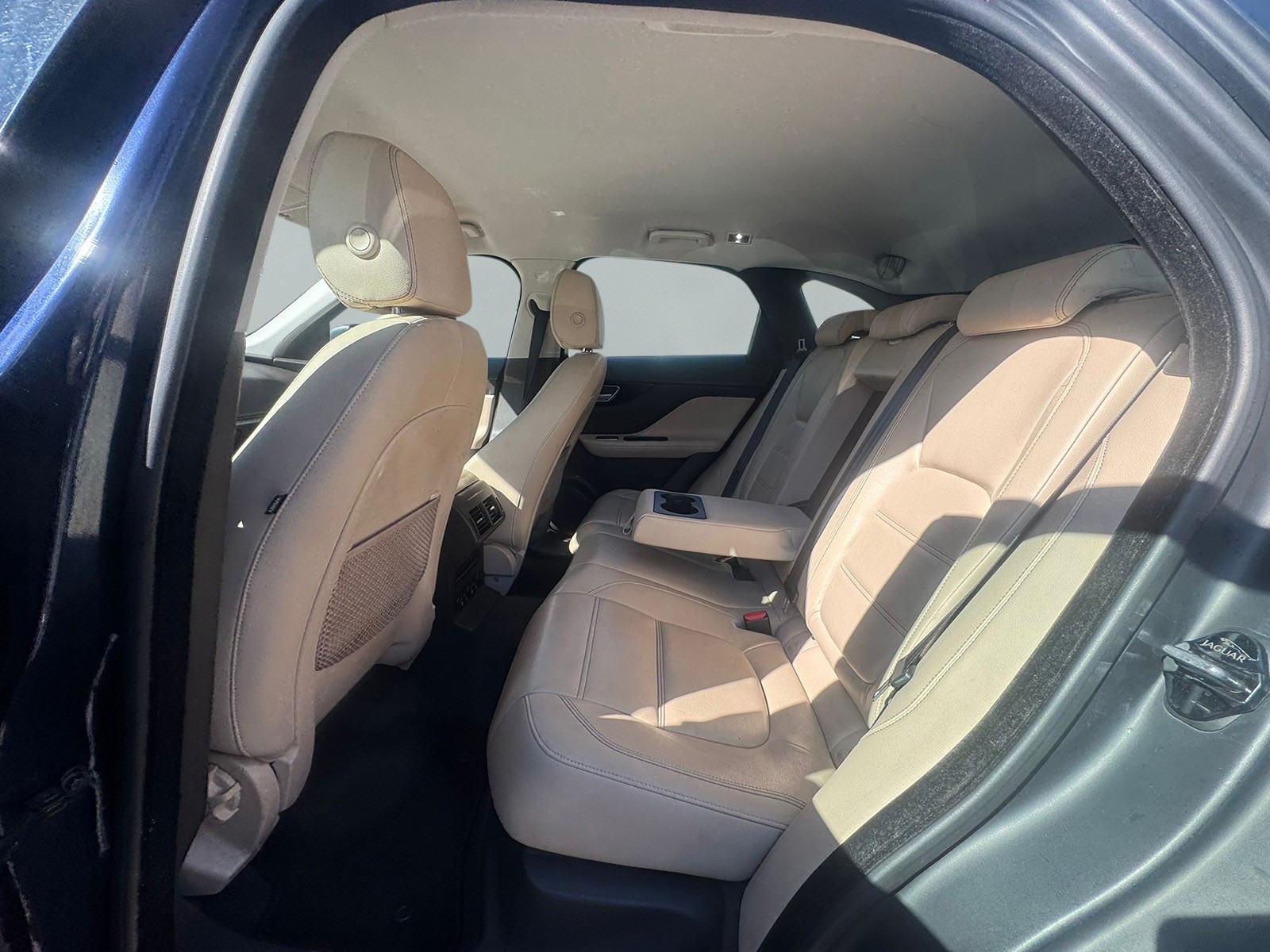JAGUAR F-Pace 25d R-Sport AWD Automatik-image-9