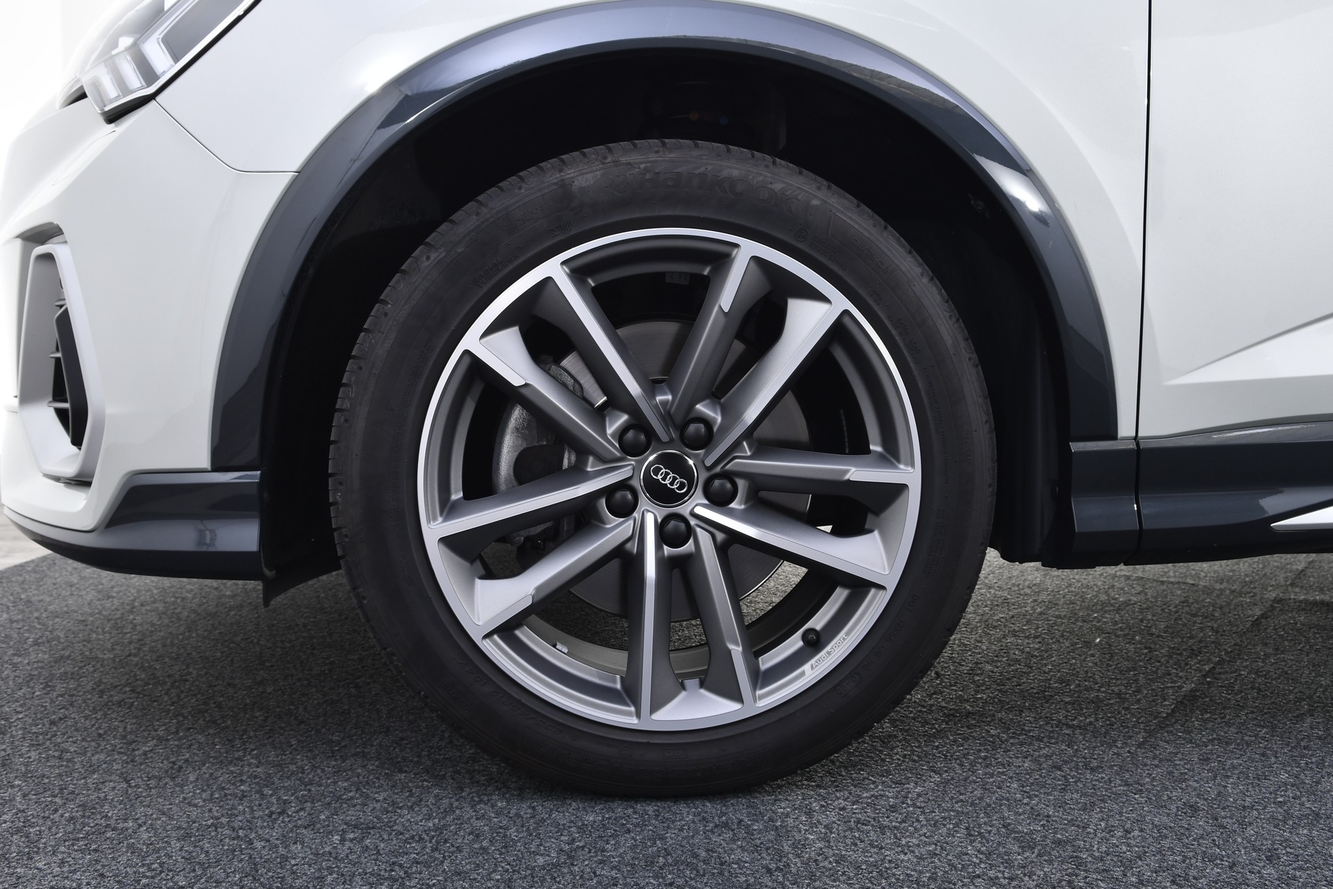 AUDI Q3 Sportback 45 TFSI S line quattro S-tronic-image-20