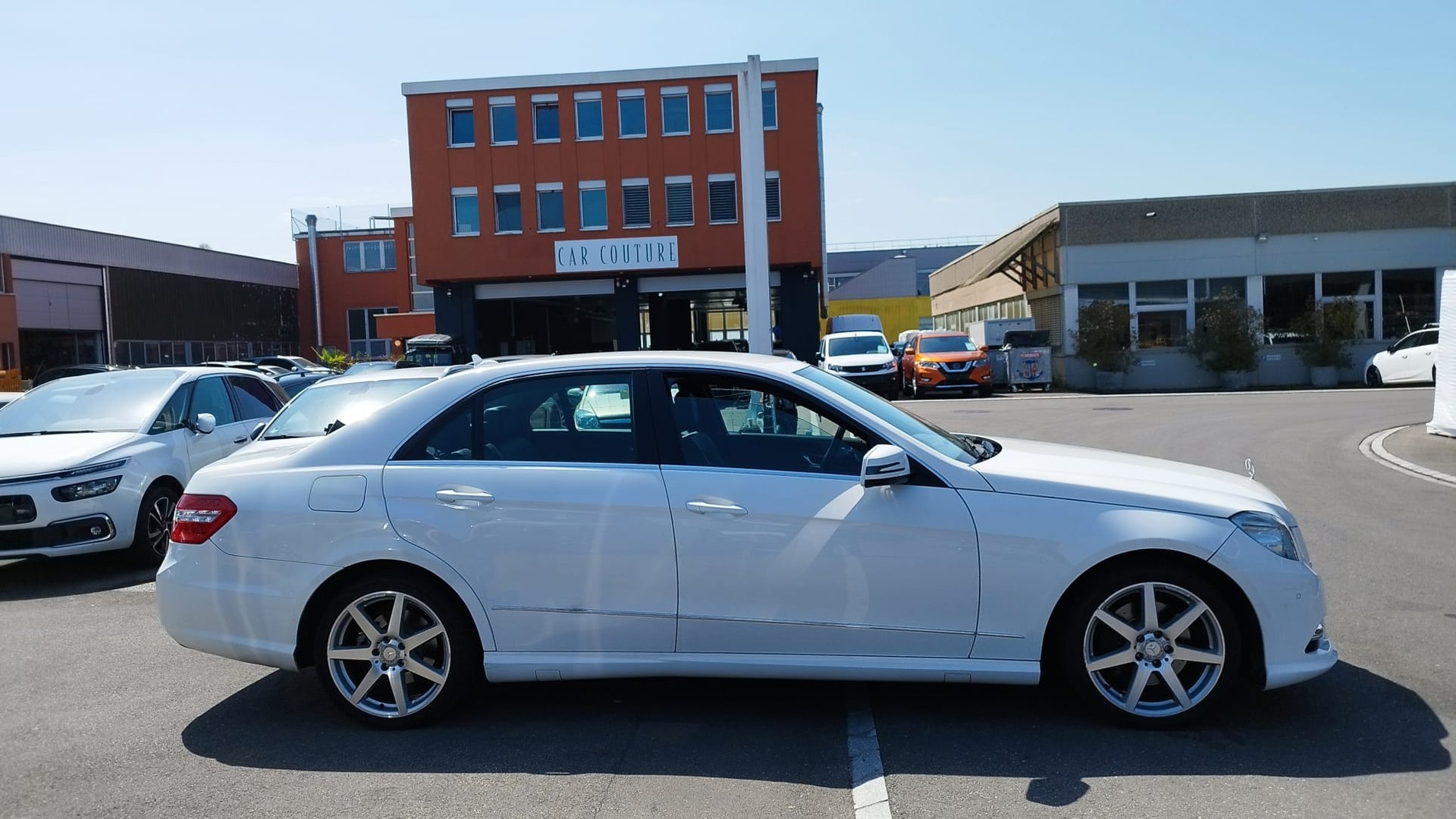 MERCEDES-BENZ E 250 CDI BlueEff. Avantgarde 4Matic 7G-Tronic-image-5