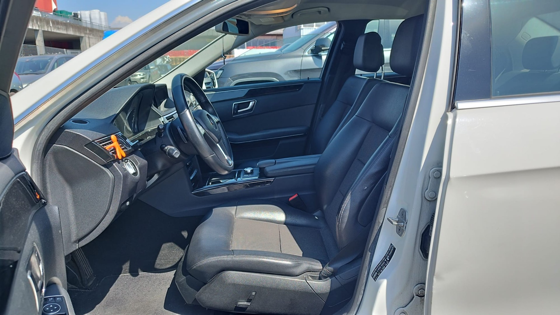 MERCEDES-BENZ E 250 CDI BlueEff. Avantgarde 4Matic 7G-Tronic-image-13