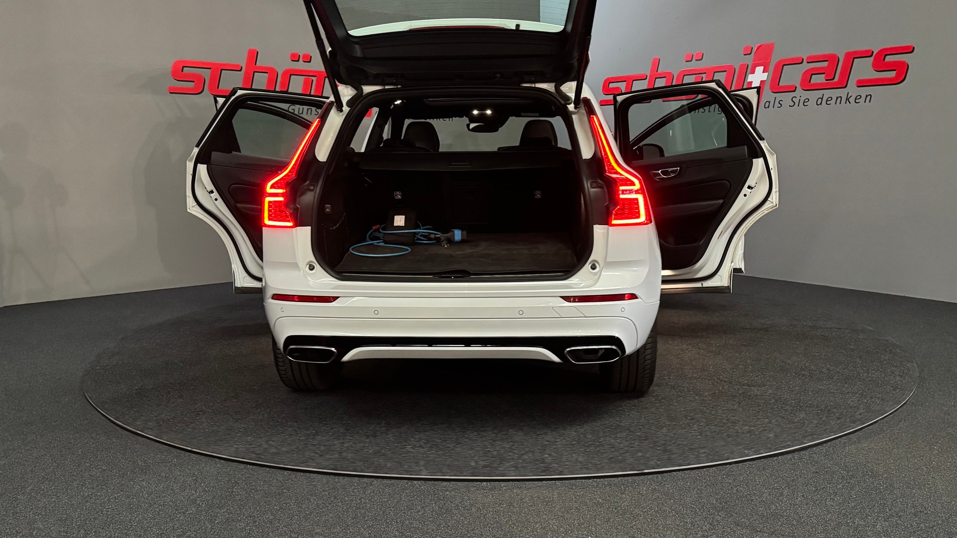 VOLVO XC60 T6 eAWD R-Design Geartronic-image-5