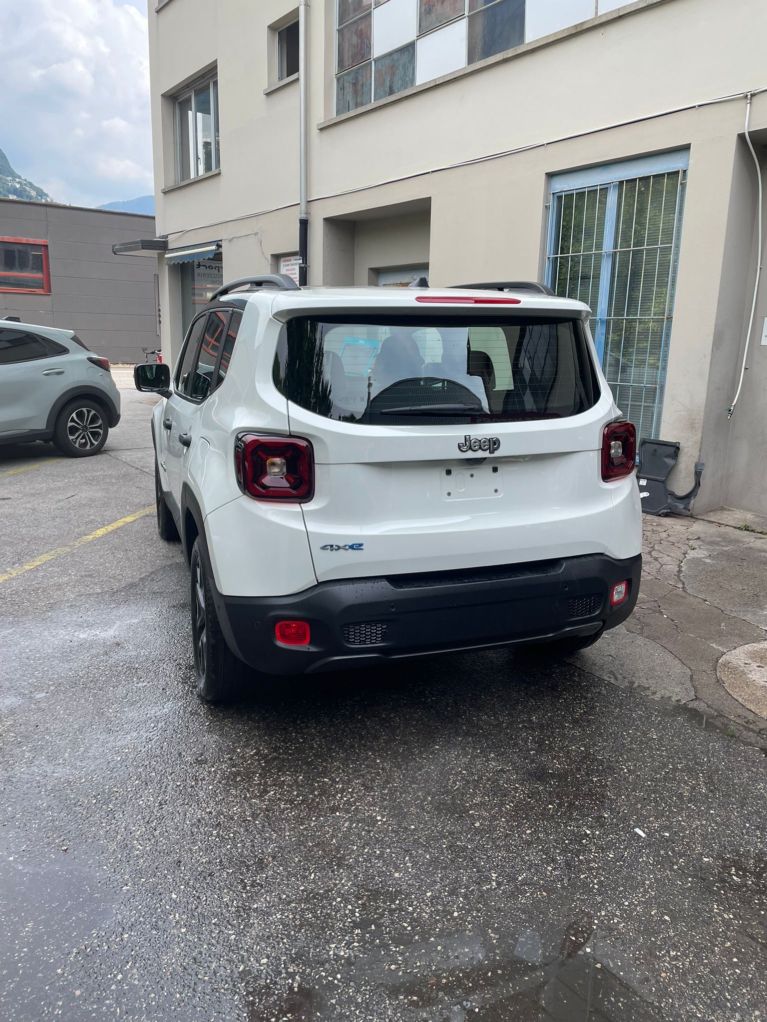JEEP Renegade 1.3 T PHEV Summit AWD-image-3