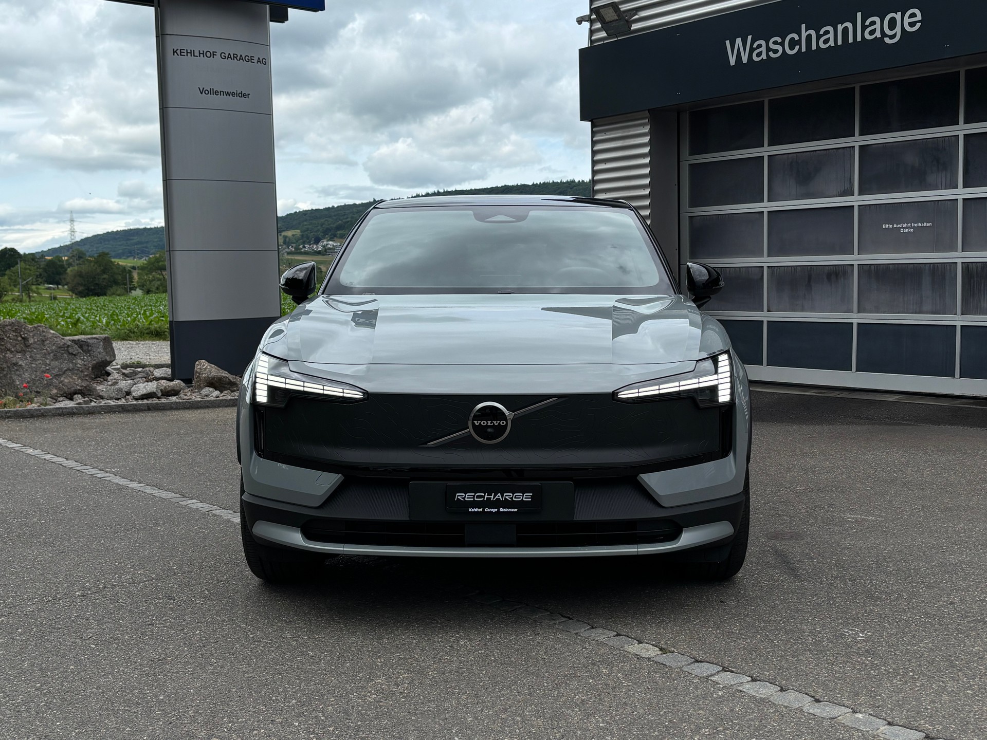 VOLVO EX30 CC E60 Twin Performance AWD-image-6