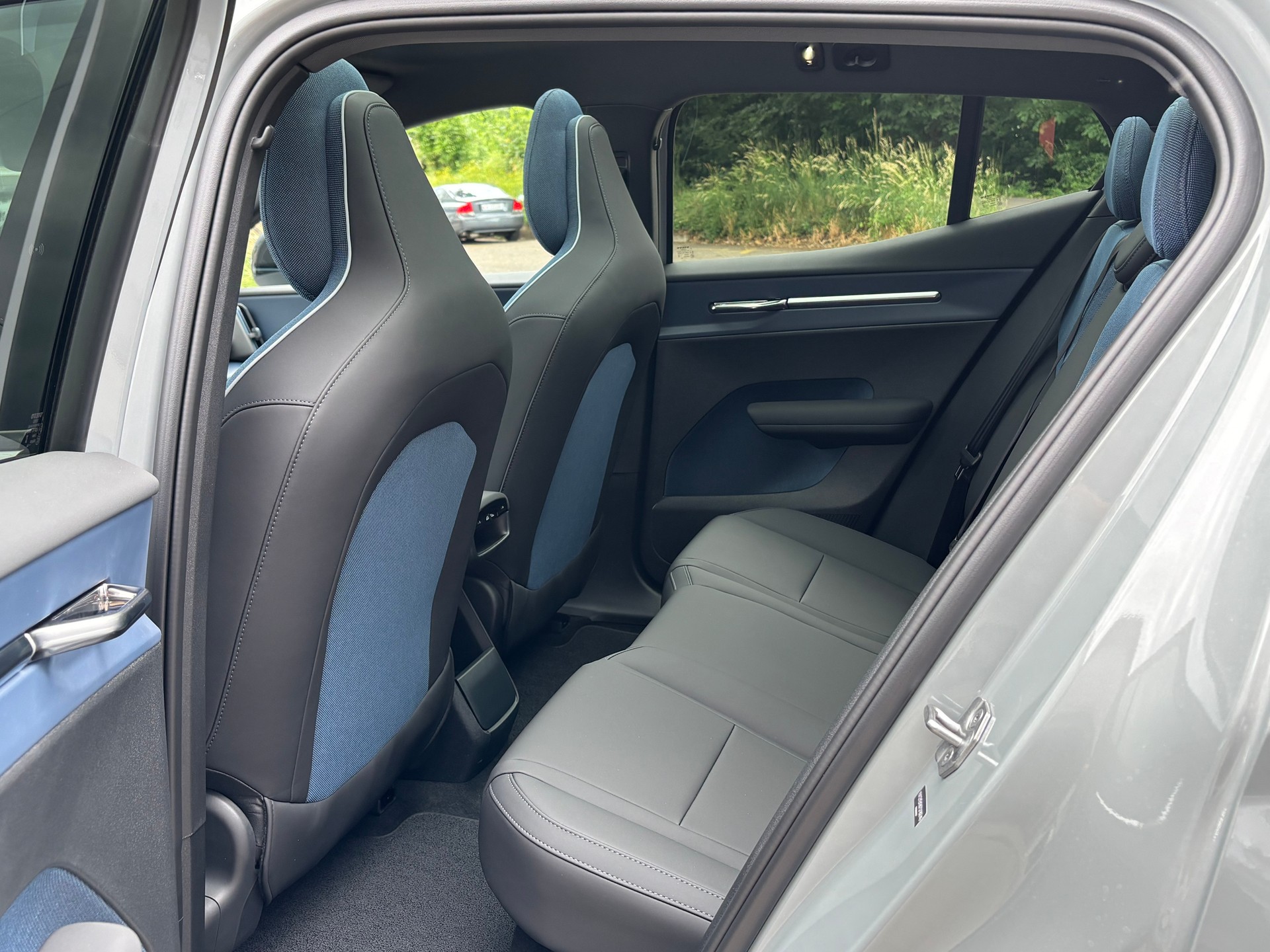 VOLVO EX30 CC E60 Twin Performance AWD-image-10