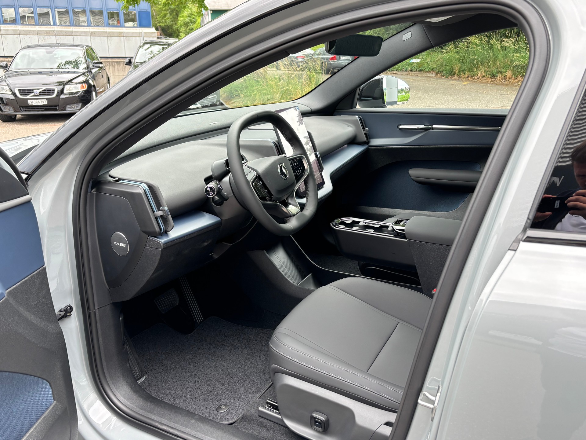 VOLVO EX30 CC E60 Twin Performance AWD-image-2