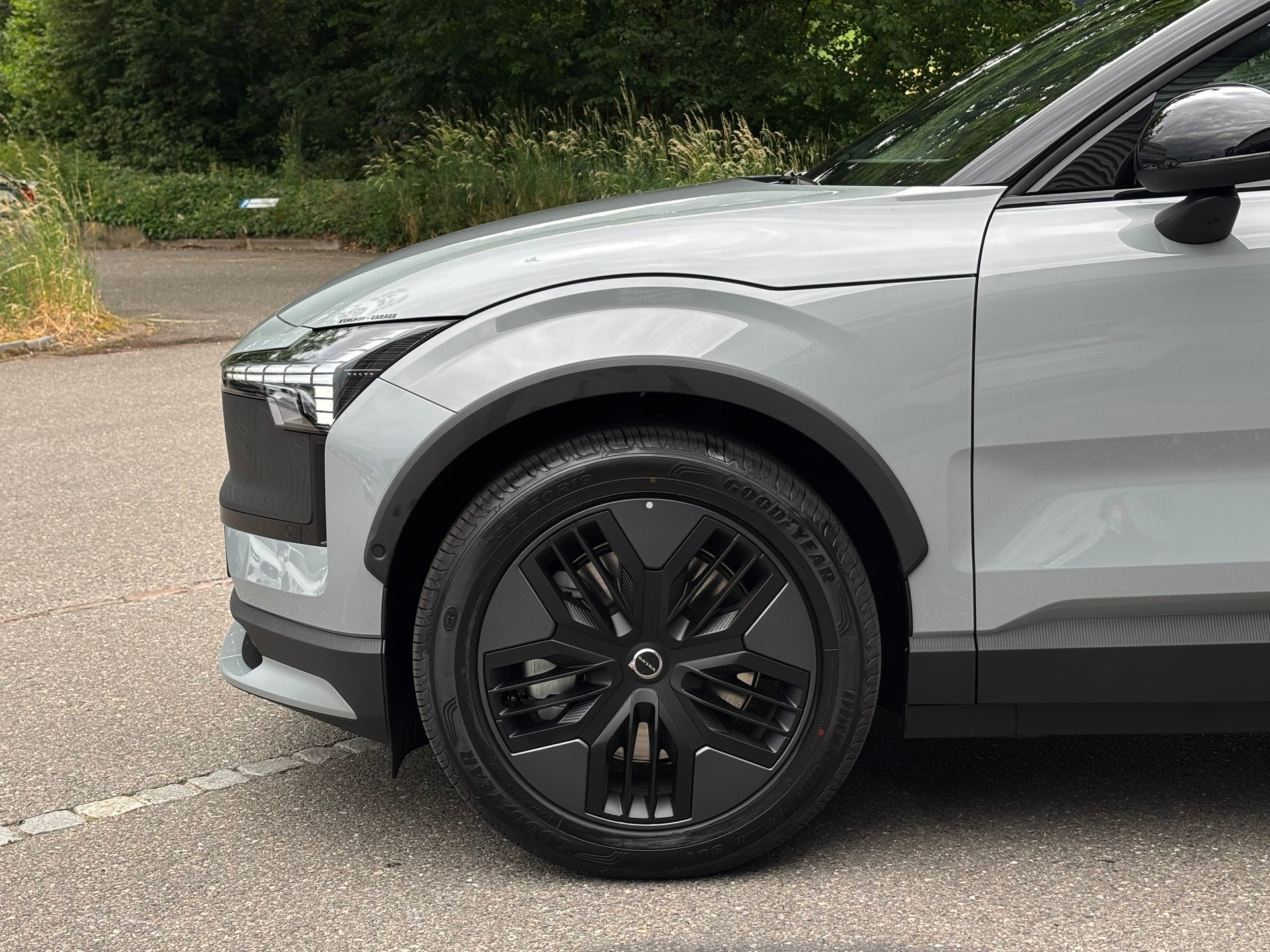 VOLVO EX30 CC E60 Twin Performance AWD-image-1