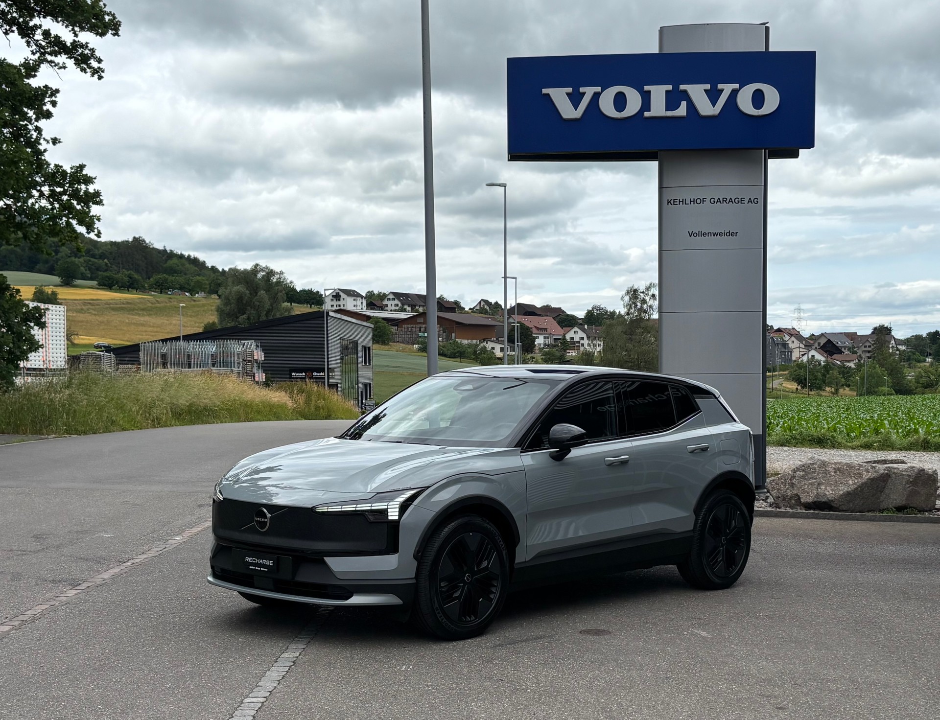 VOLVO EX30 CC E60 Twin Performance AWD-image-0