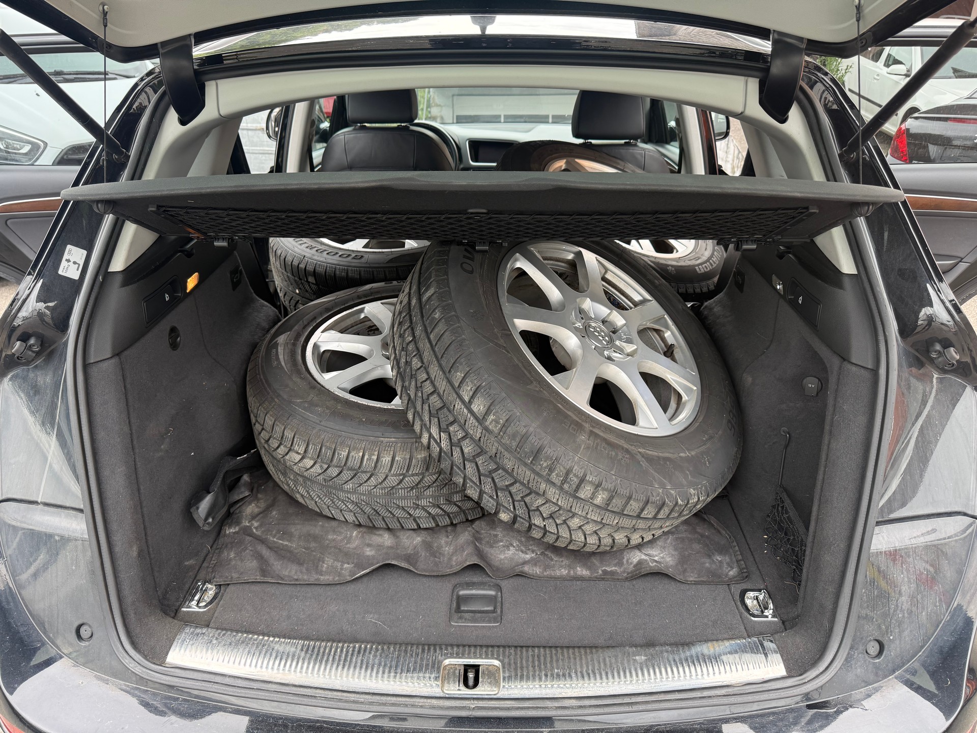 AUDI Q5 2.0 TDI quattro S-tronic-image-8