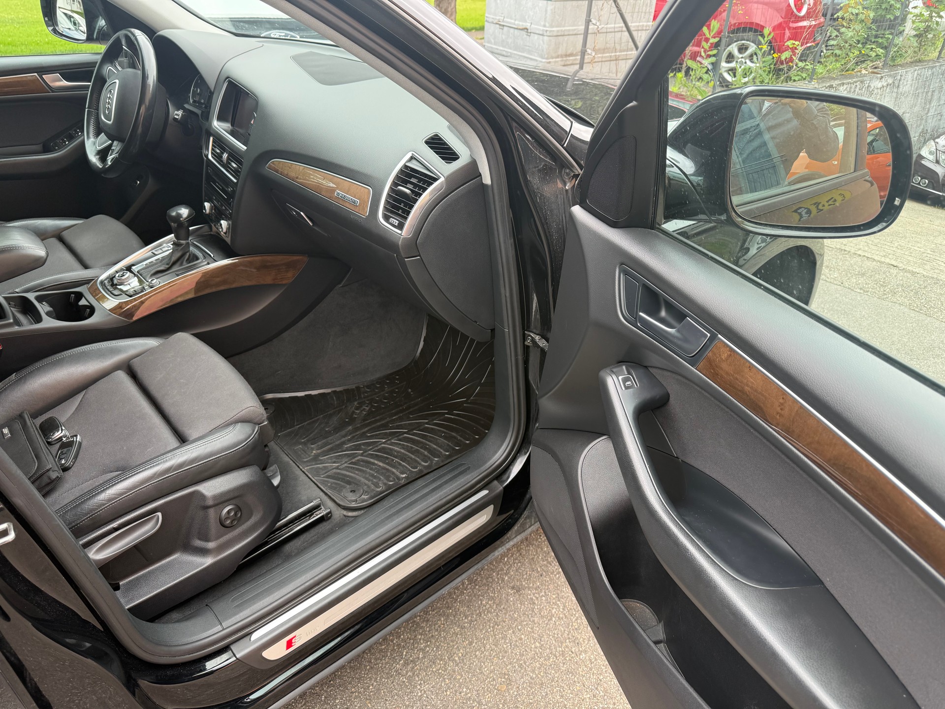 AUDI Q5 2.0 TDI quattro S-tronic-image-10