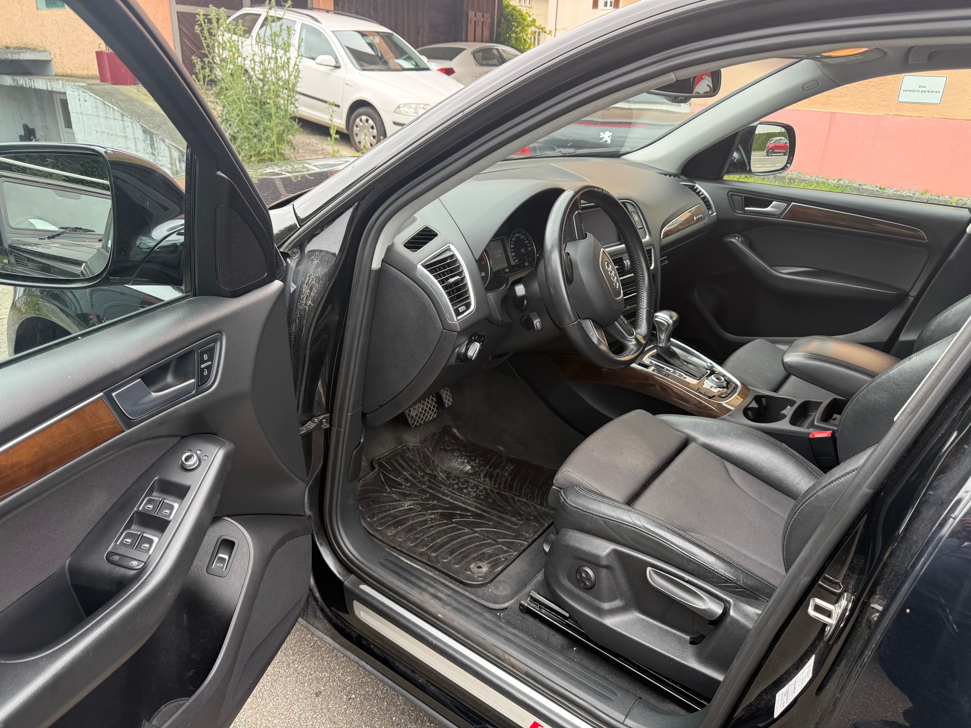 AUDI Q5 2.0 TDI quattro S-tronic-image-13
