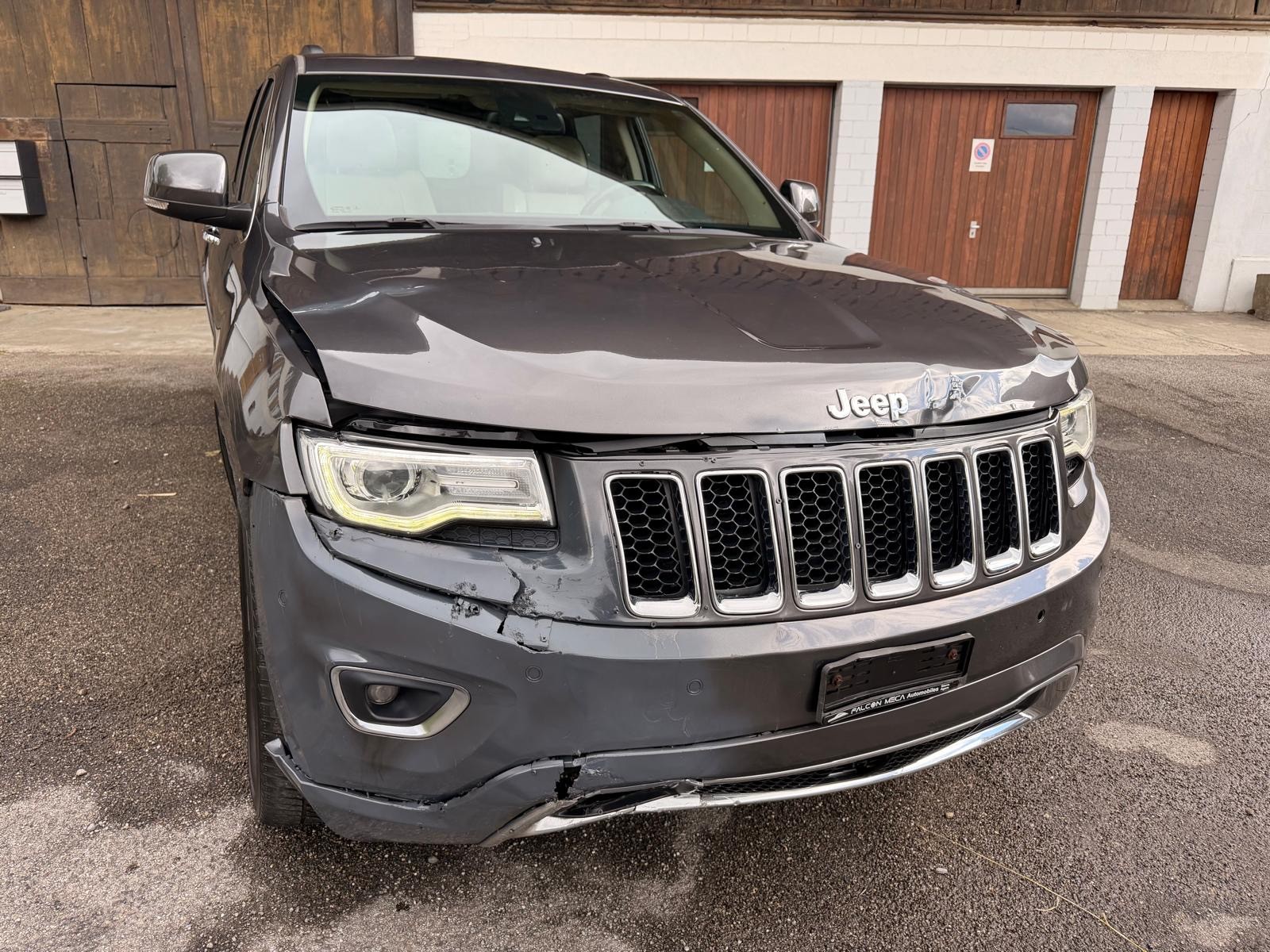 JEEP Grand Cherokee 3.0 CRD Overland Automatic-image-6