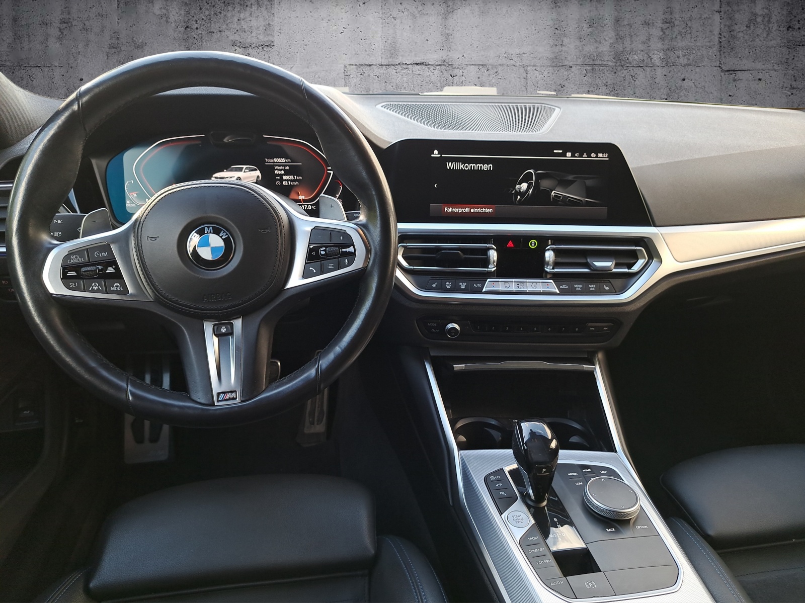 BMW 320d Touring xDrive SAG-image-10