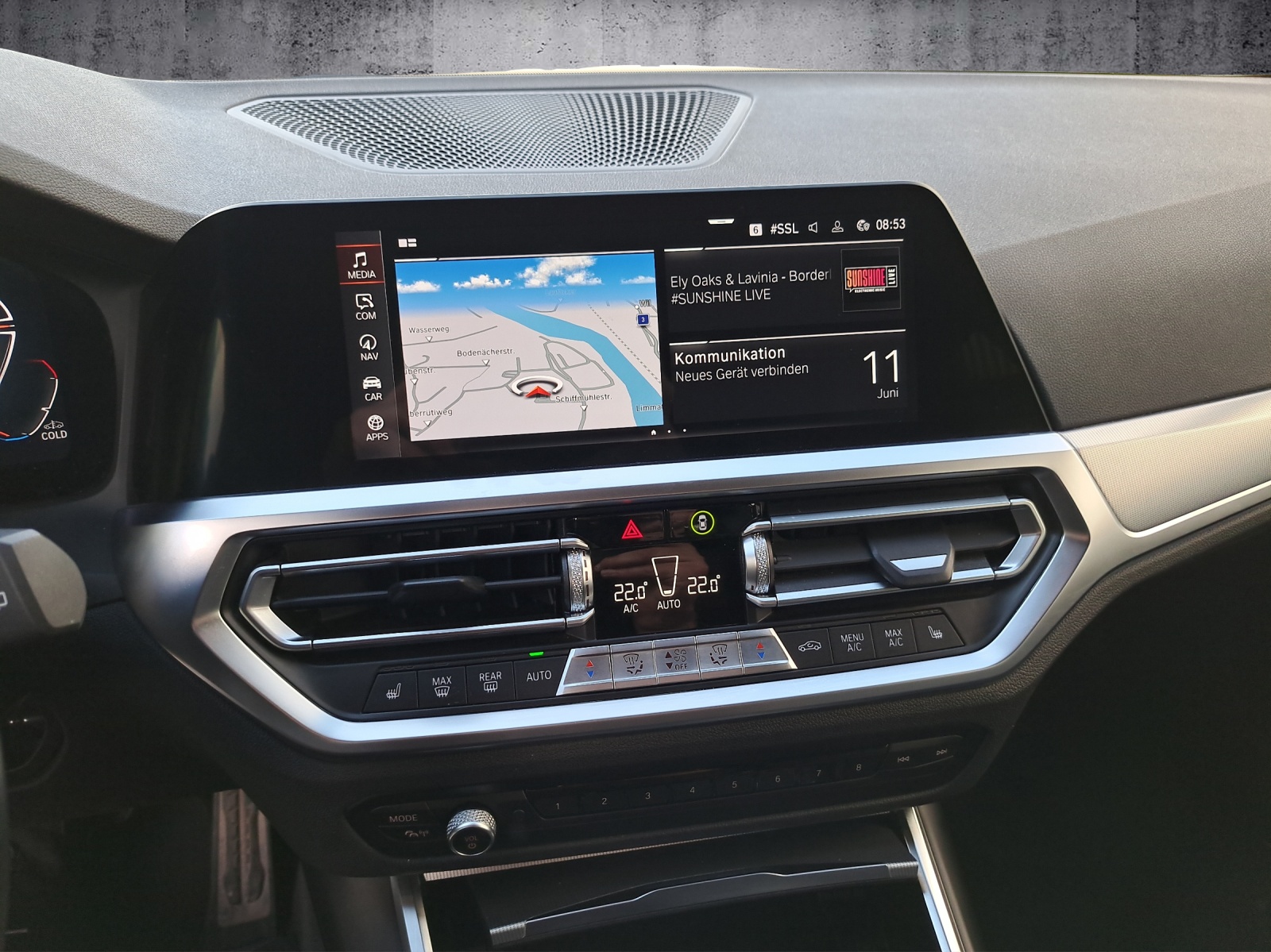 BMW 320d Touring xDrive SAG-image-13