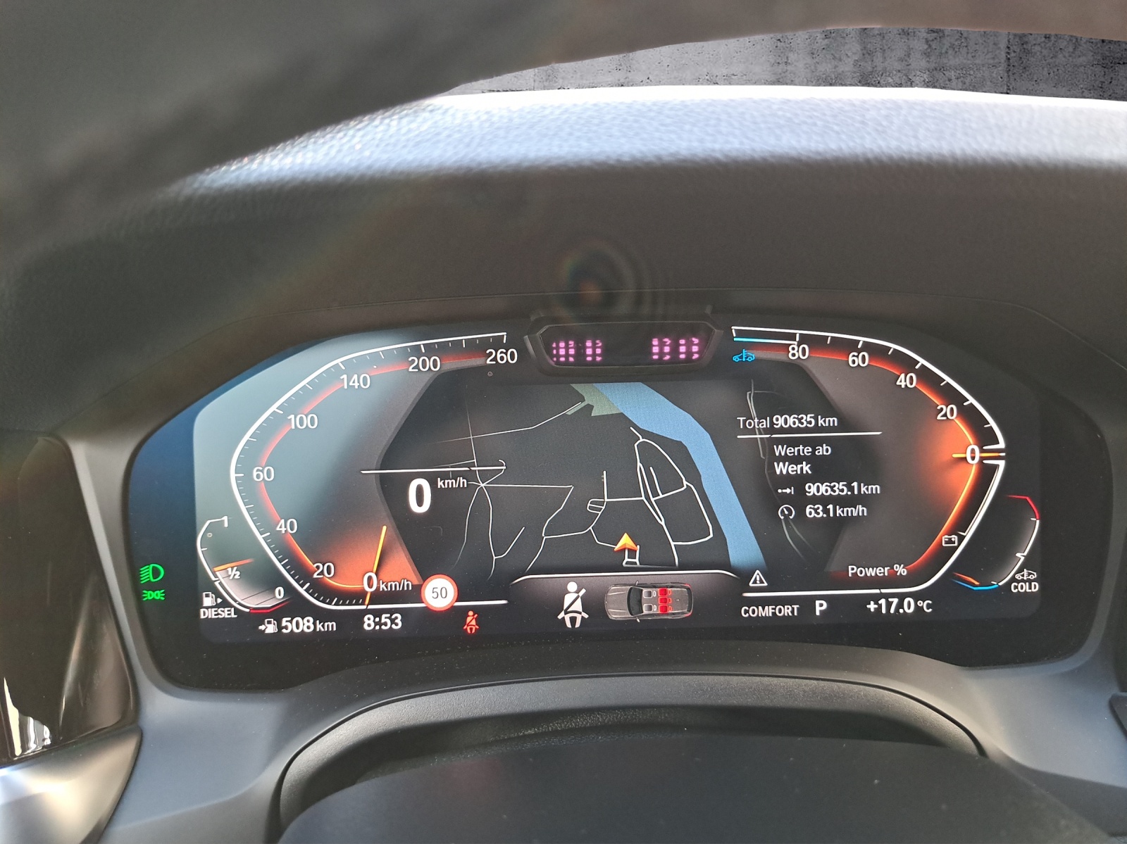 BMW 320d Touring xDrive SAG-image-11