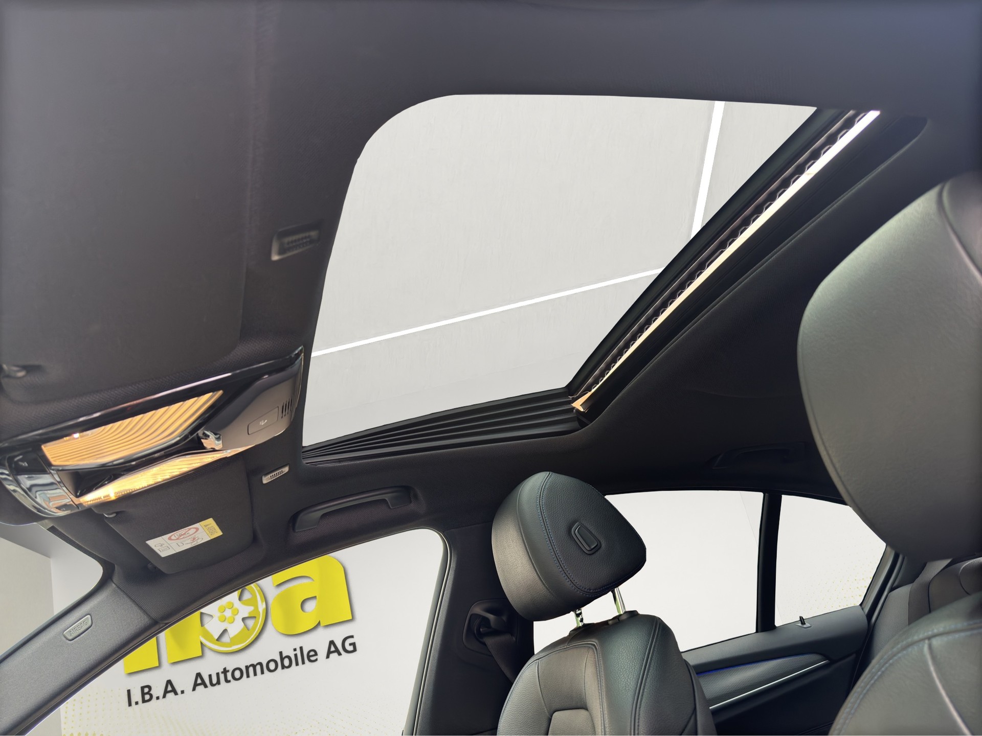 BMW 520d xDrive M-Sport 4x4 Panoramadach-image-14