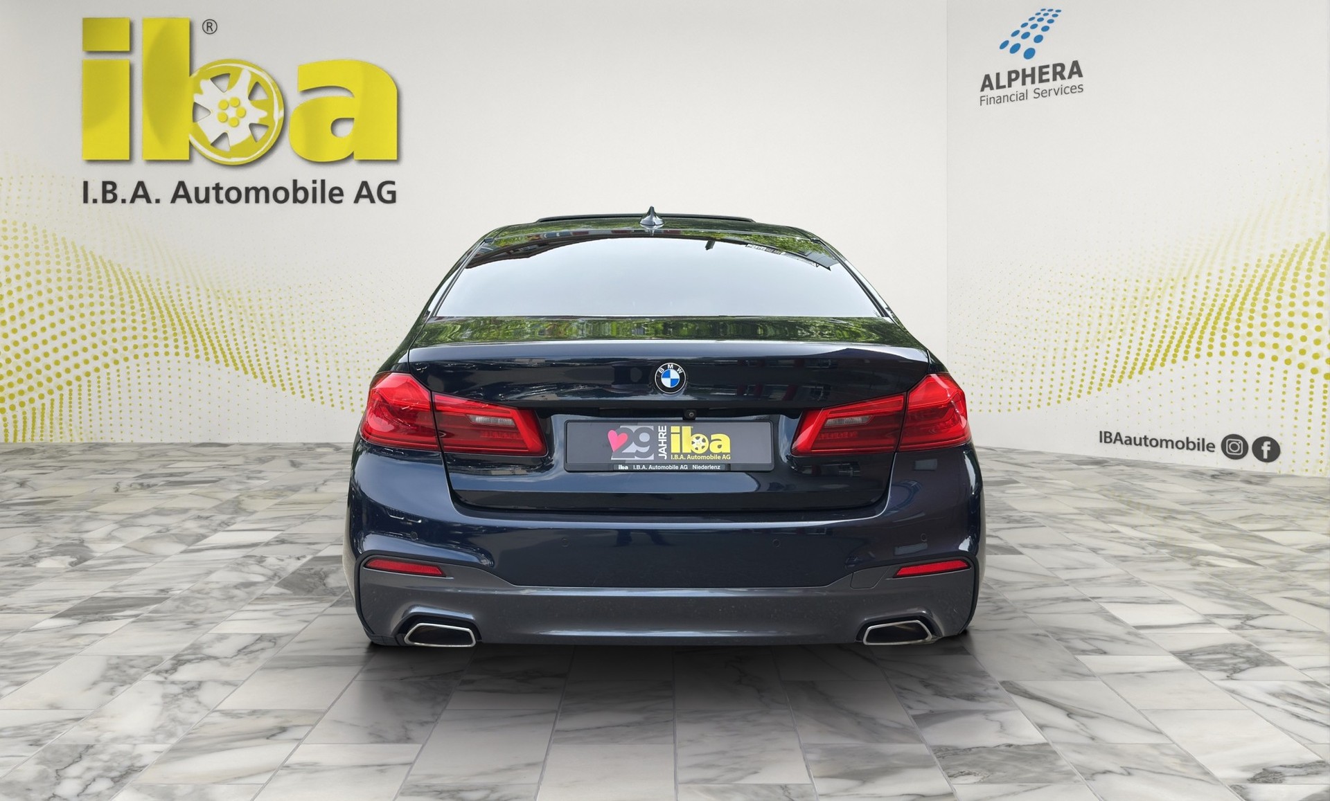 BMW 520d xDrive M-Sport 4x4 Panoramadach-image-3