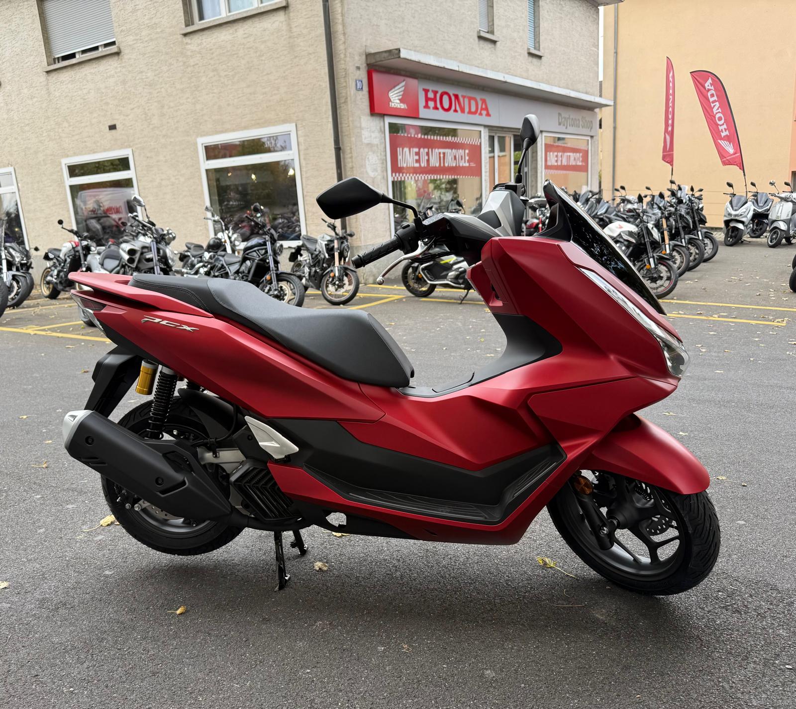 HONDA PCX 125 DX TFT. connectivity-showroom-element-3