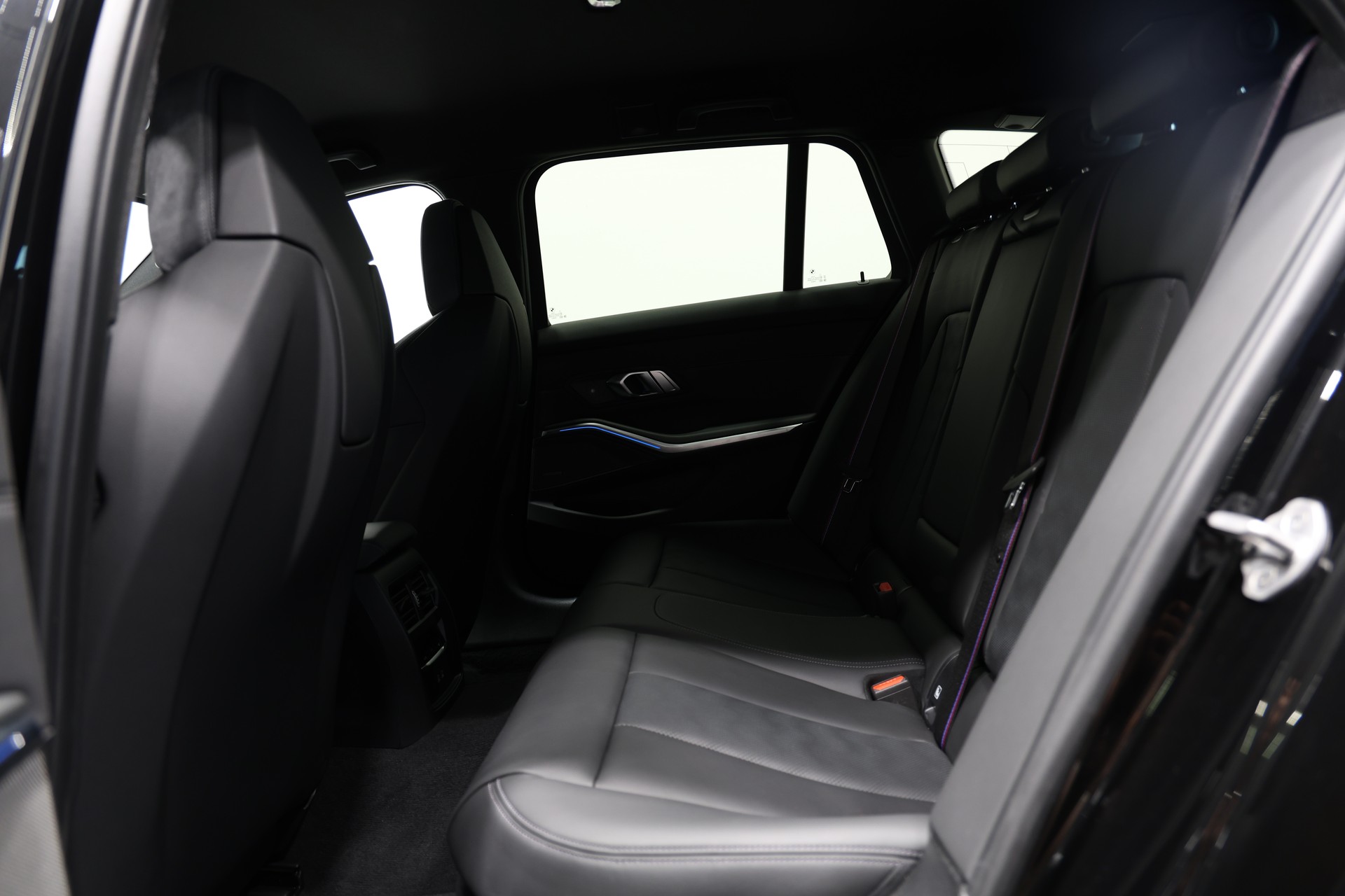 BMW M3 Touring xDrive Competition M LCI *BMW Werksgarantie bis 05.2030*Carbon Interieur*-image-13