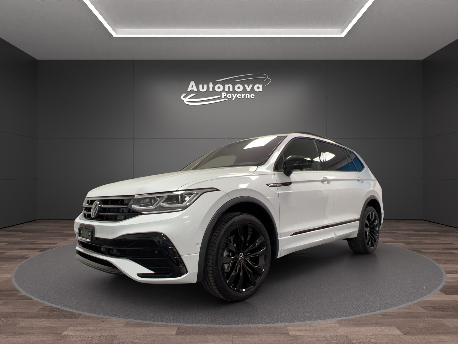 VW Tiguan Allspace 2.0TSI R-Line 4Motion DSG-image-0