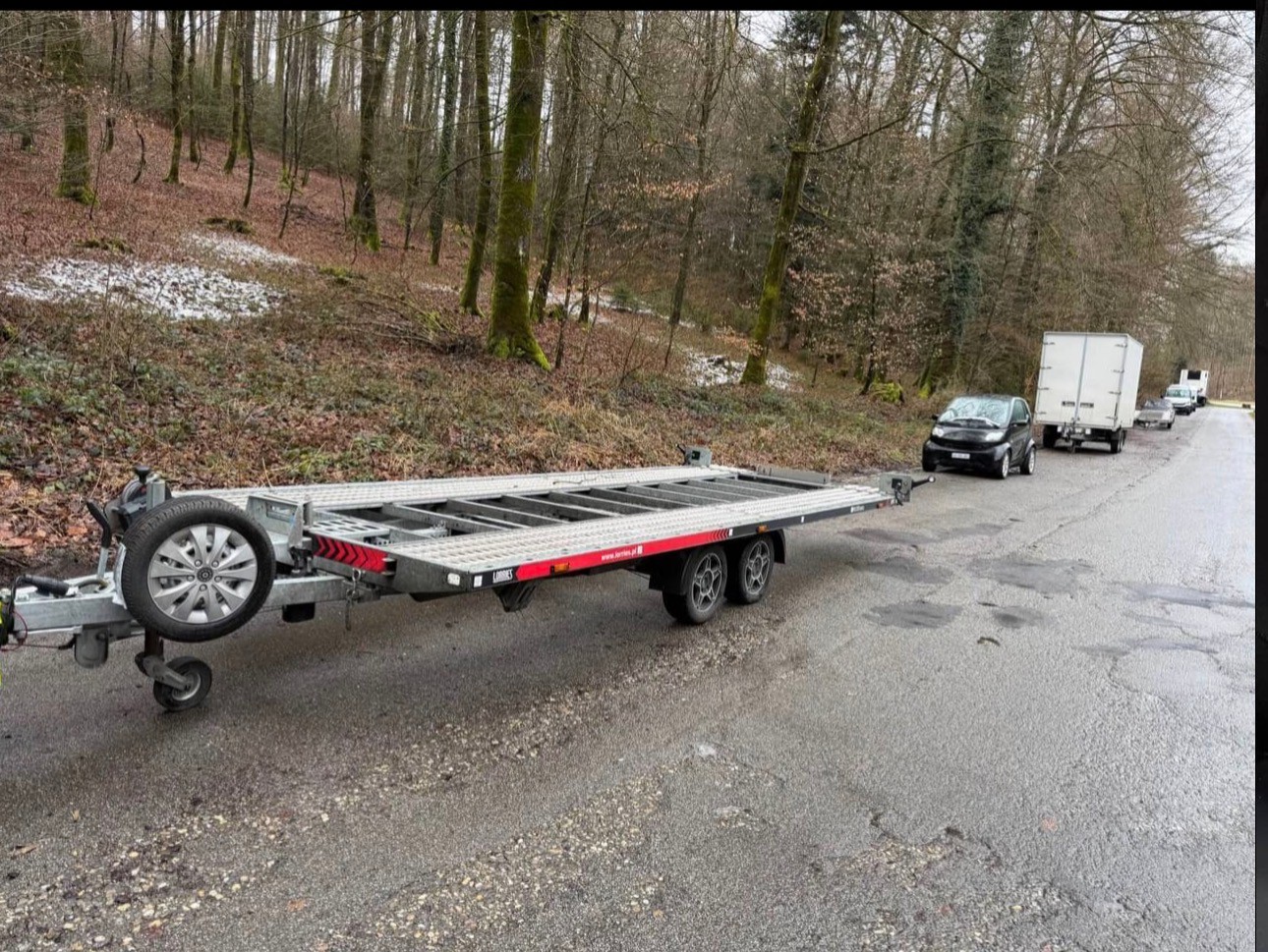 LORRIES-image-1