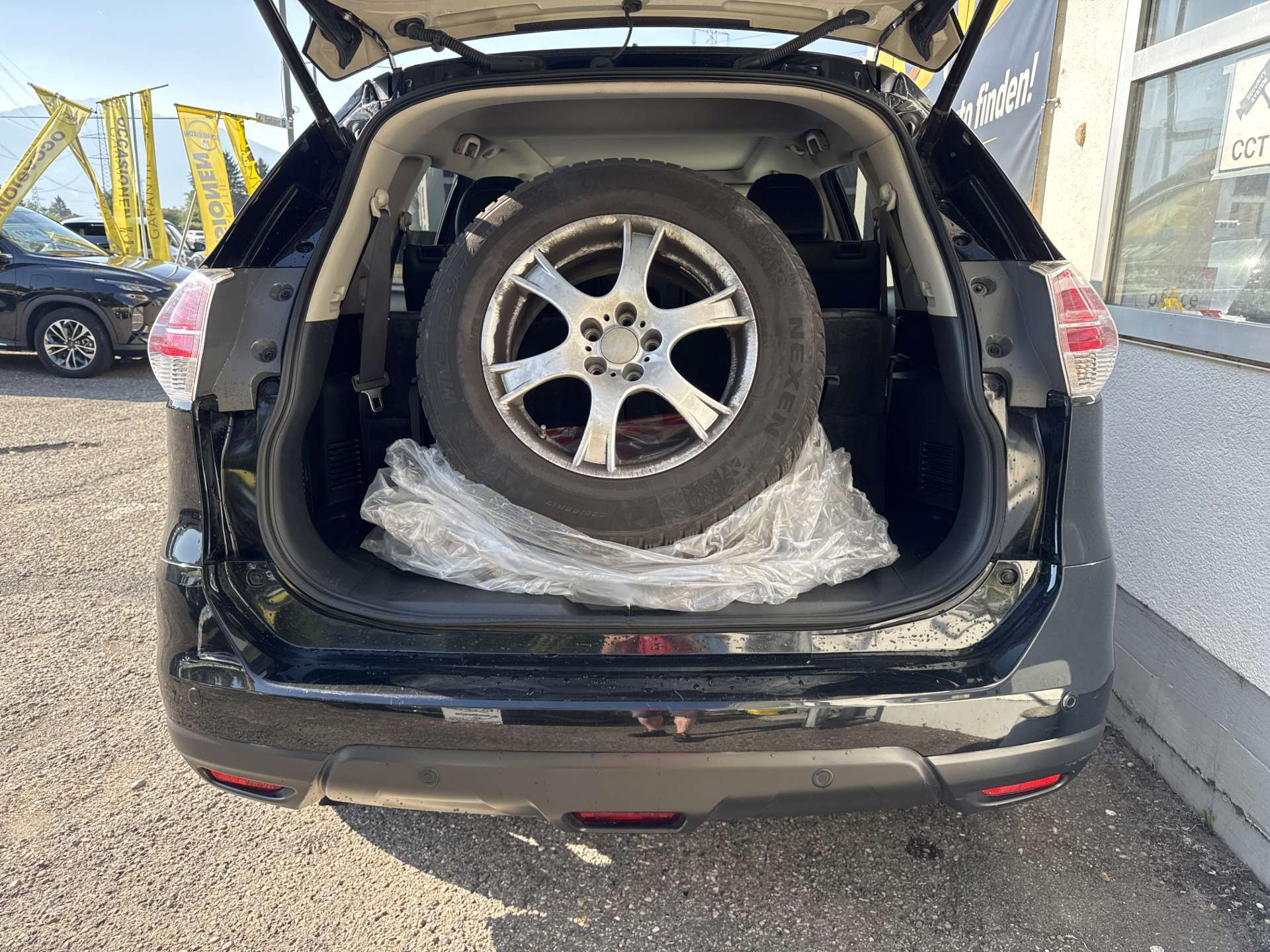 NISSAN X-Trail 1.6 dCi Tekna 7-Plätzer Automat-image-8