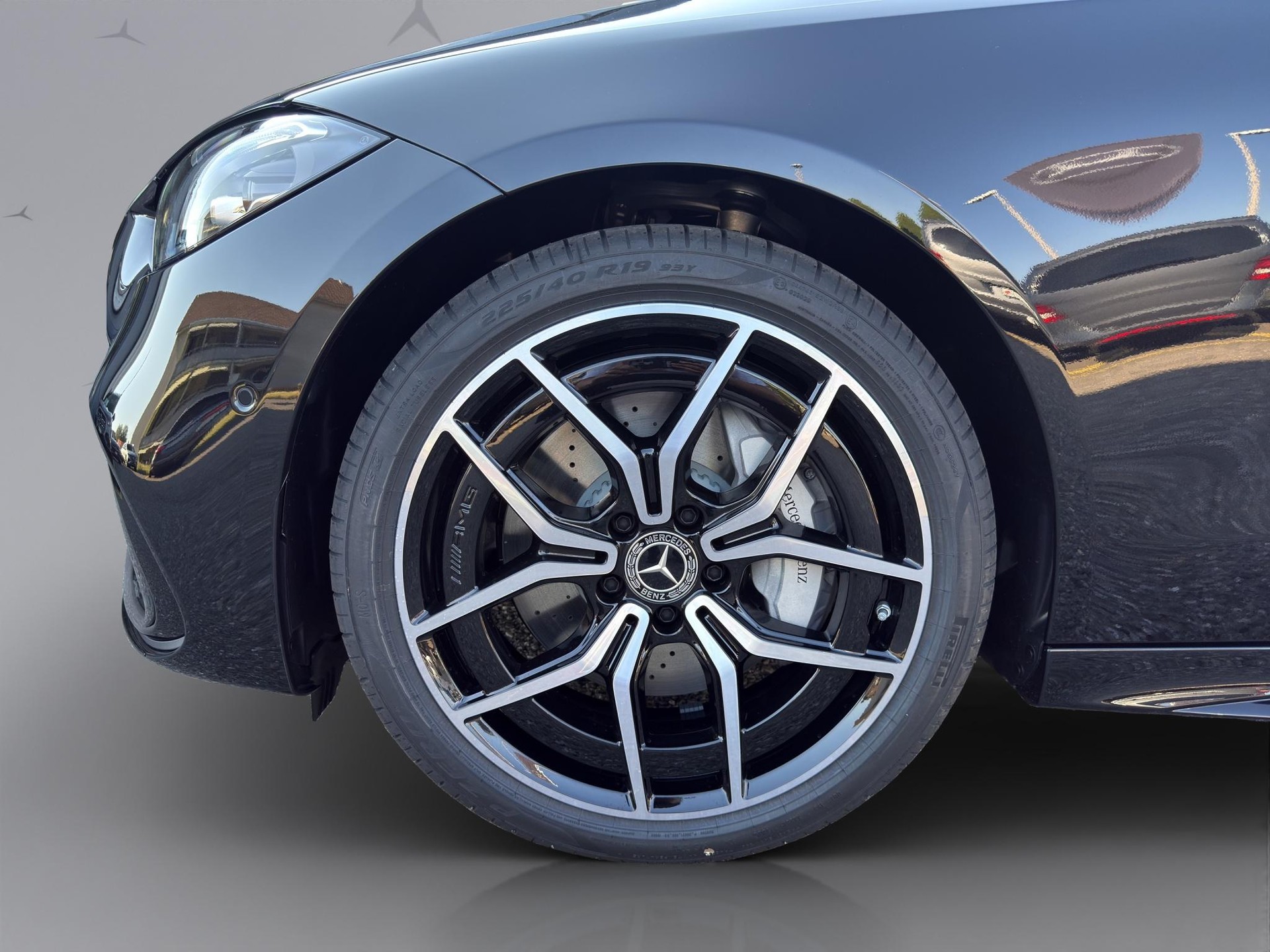 MERCEDES-BENZ C 220 d Swiss Star AMG Line 4matic Kombi-image-19