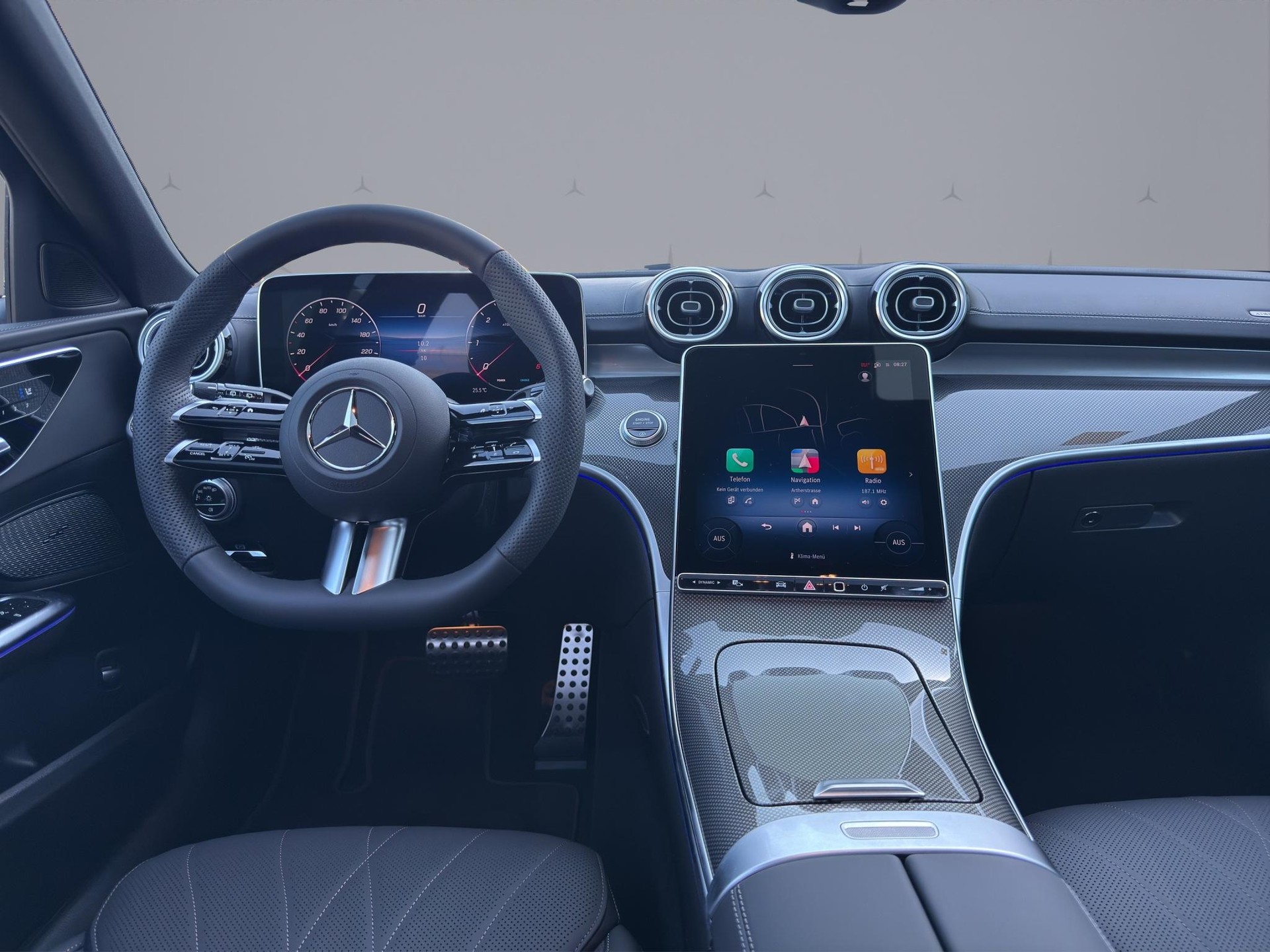 MERCEDES-BENZ C 220 d Swiss Star AMG Line 4matic Kombi-image-12