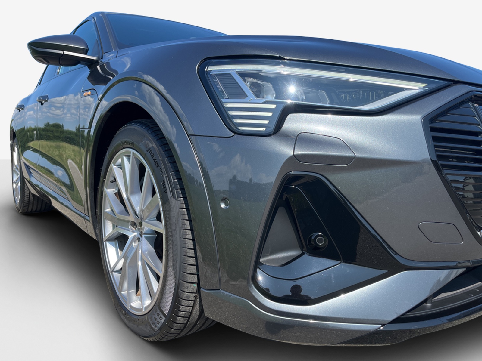 AUDI e-tron 55 Sportback S Line quattro-image-13