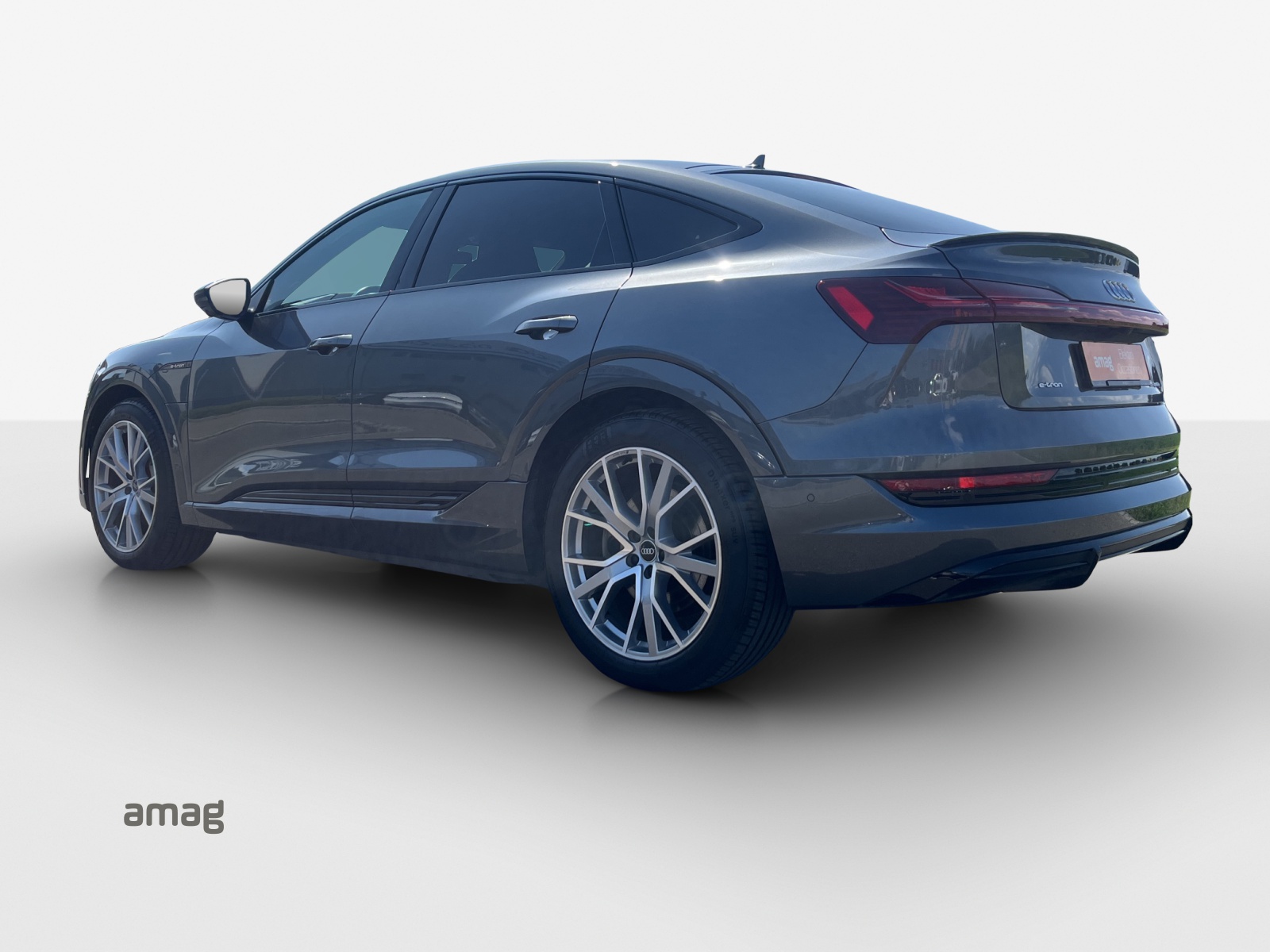 AUDI e-tron 55 Sportback S Line quattro-image-2