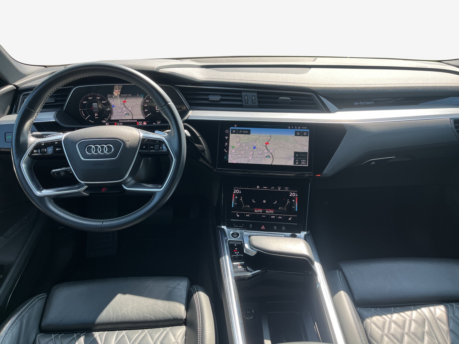 AUDI e-tron 55 Sportback S Line quattro-image-8