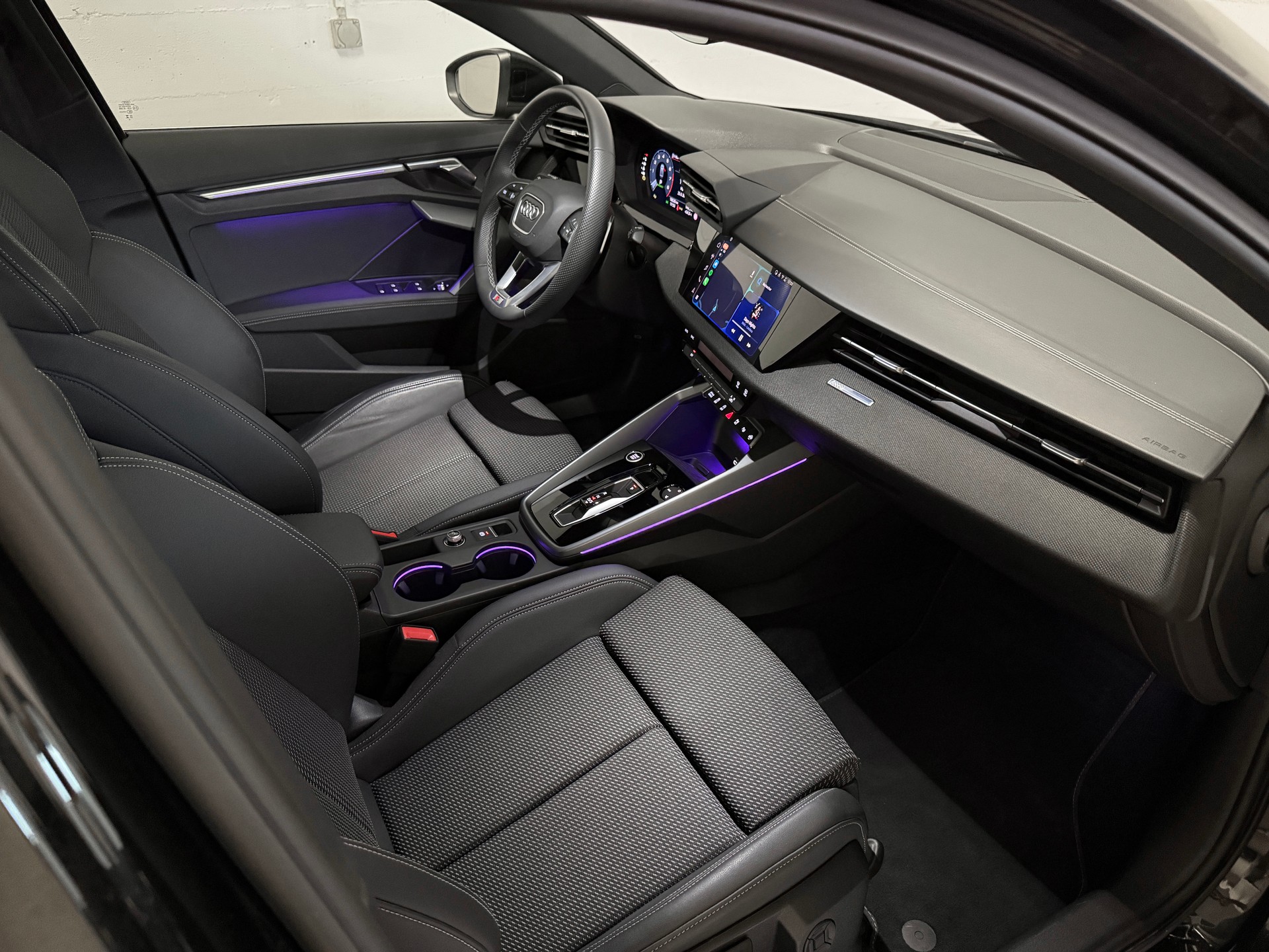 AUDI A3 Limousine 35 TFSI S-Line S-tronic *Garantie Audi 07/2028*-image-9