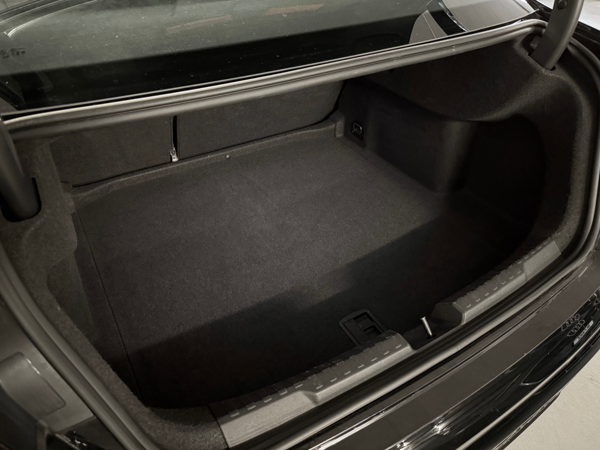 AUDI A3 Limousine 35 TFSI S-Line S-tronic *Garantie Audi 07/2028*-image-14